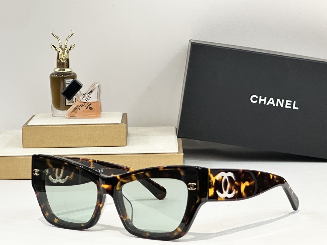 Chanel Luxury Cat-Eye Sunglasses for Women – Elegant Designer Eyewear