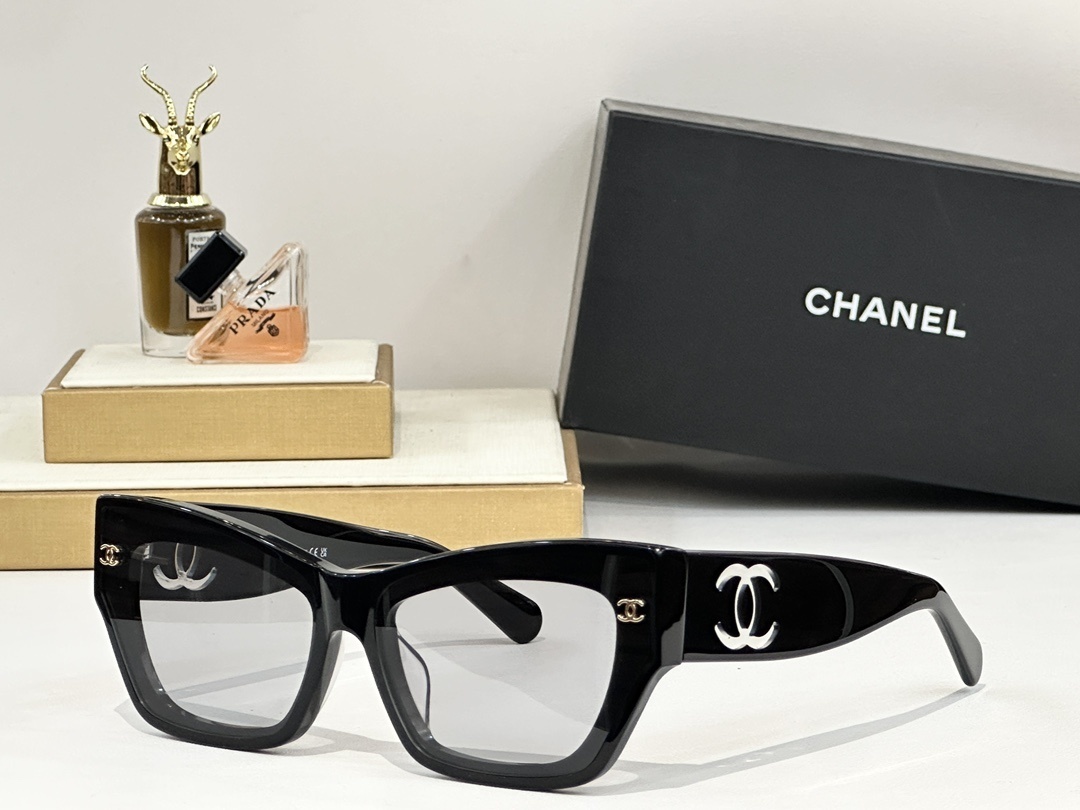 Chanel Luxury Cat-Eye Sunglasses for Women – Elegant Designer Eyewear