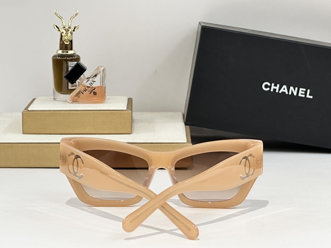 Chanel Luxury Cat-Eye Sunglasses for Women – Elegant Designer Eyewear