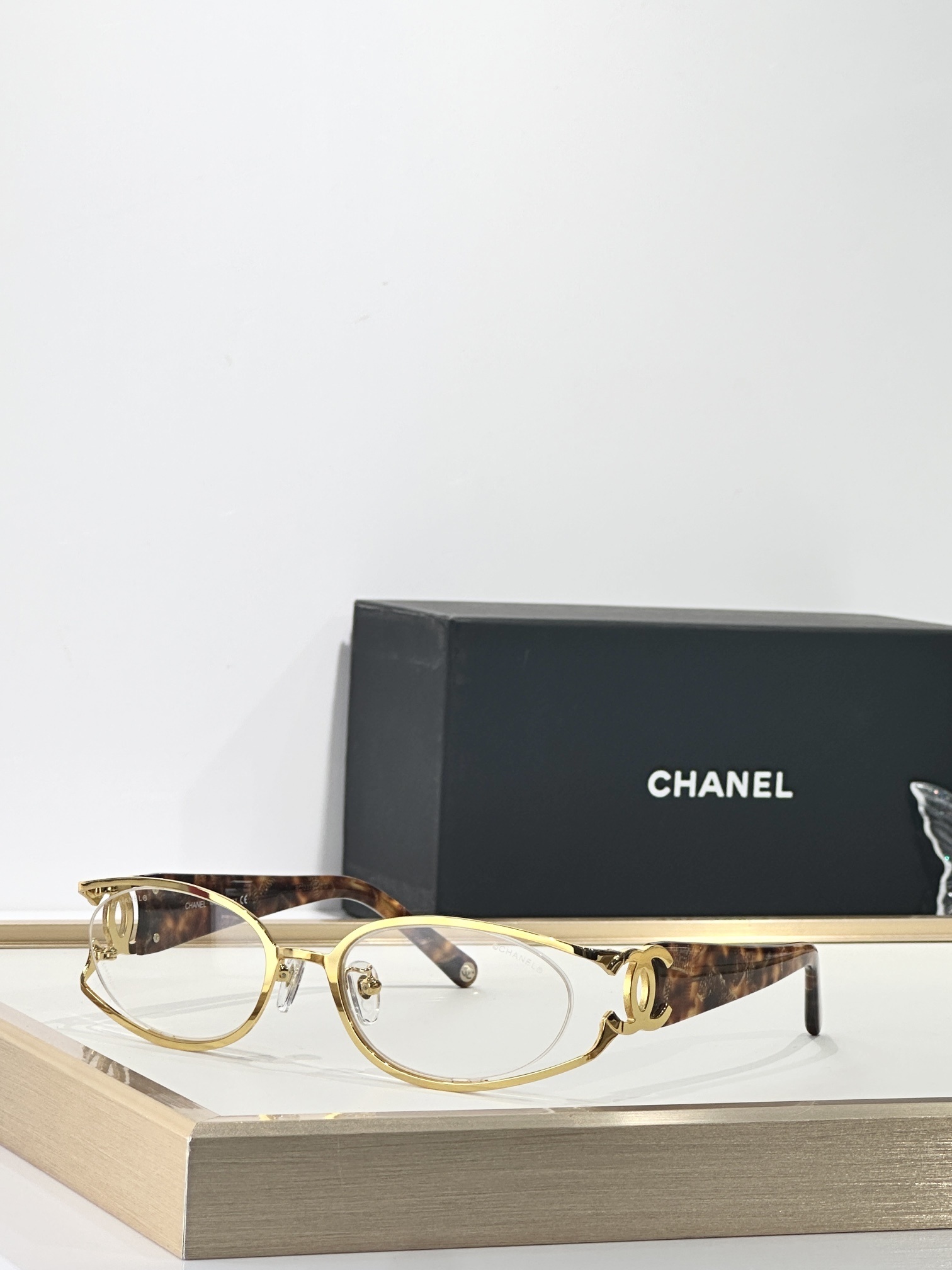 Chanel Vintage Oval Sunglasses – Iconic CC Logo Luxury Eyewear