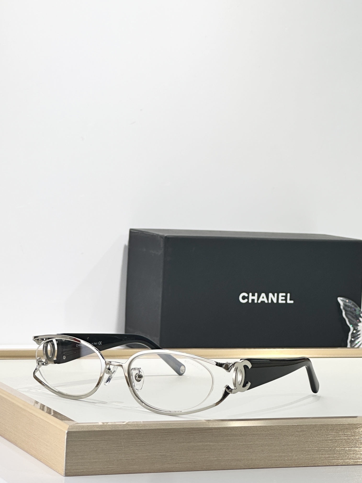 Chanel Vintage Oval Sunglasses – Iconic CC Logo Luxury Eyewear