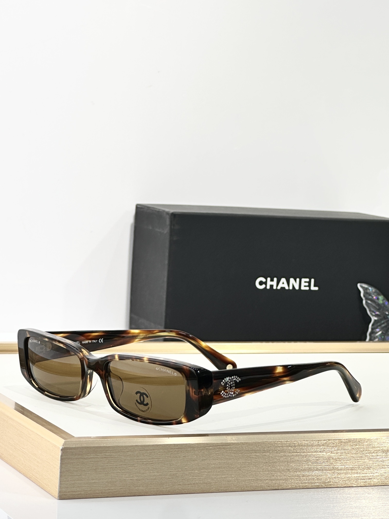 crystal Chanel Tortoise Rectangular Sunglasses – Chanel Tortoise