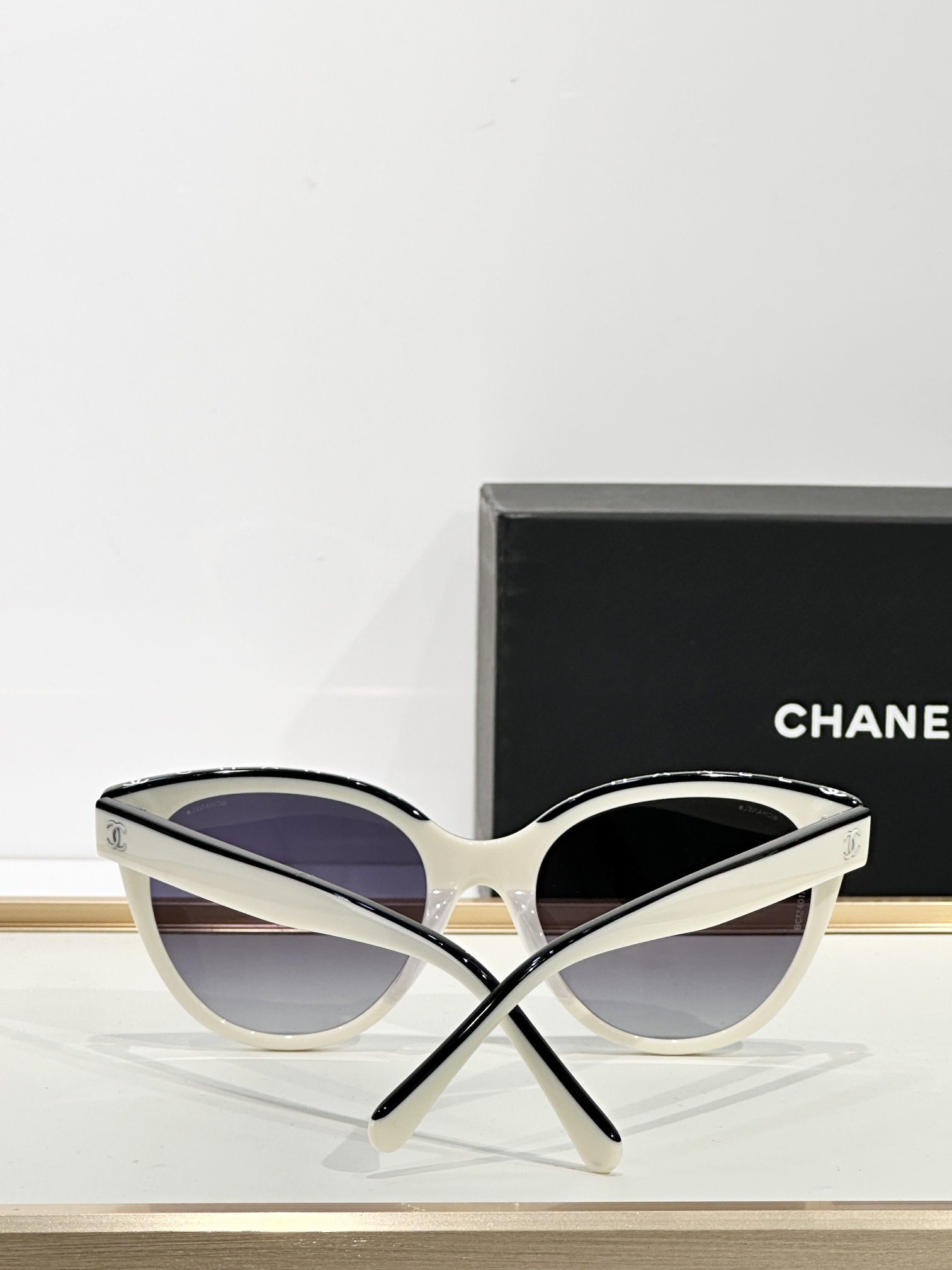 Chanel Luxury Cat Eye Sunglasses White and Black Frame for Women