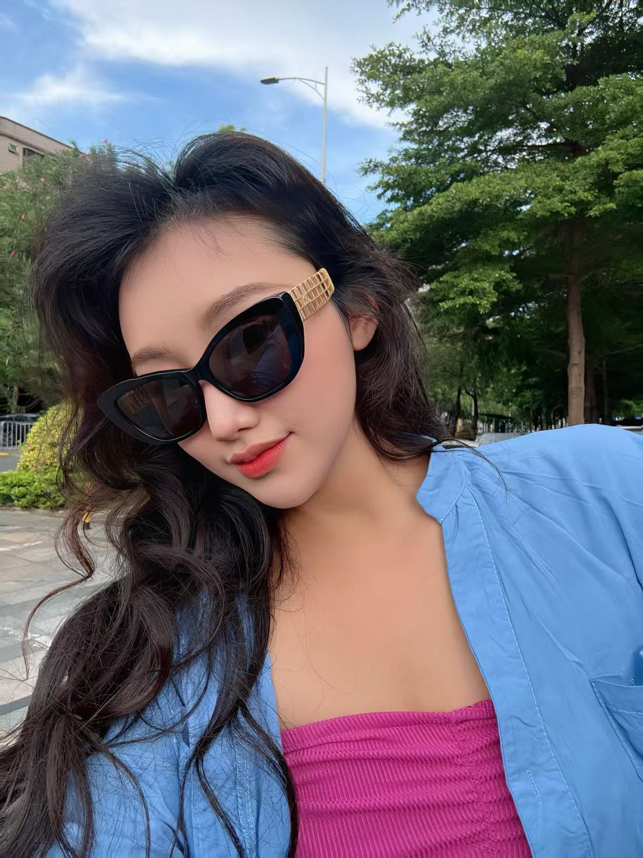 gold Chanel Black Cat-Eye Sunglasses – Chanel Black Cat-Eye Sunglasses