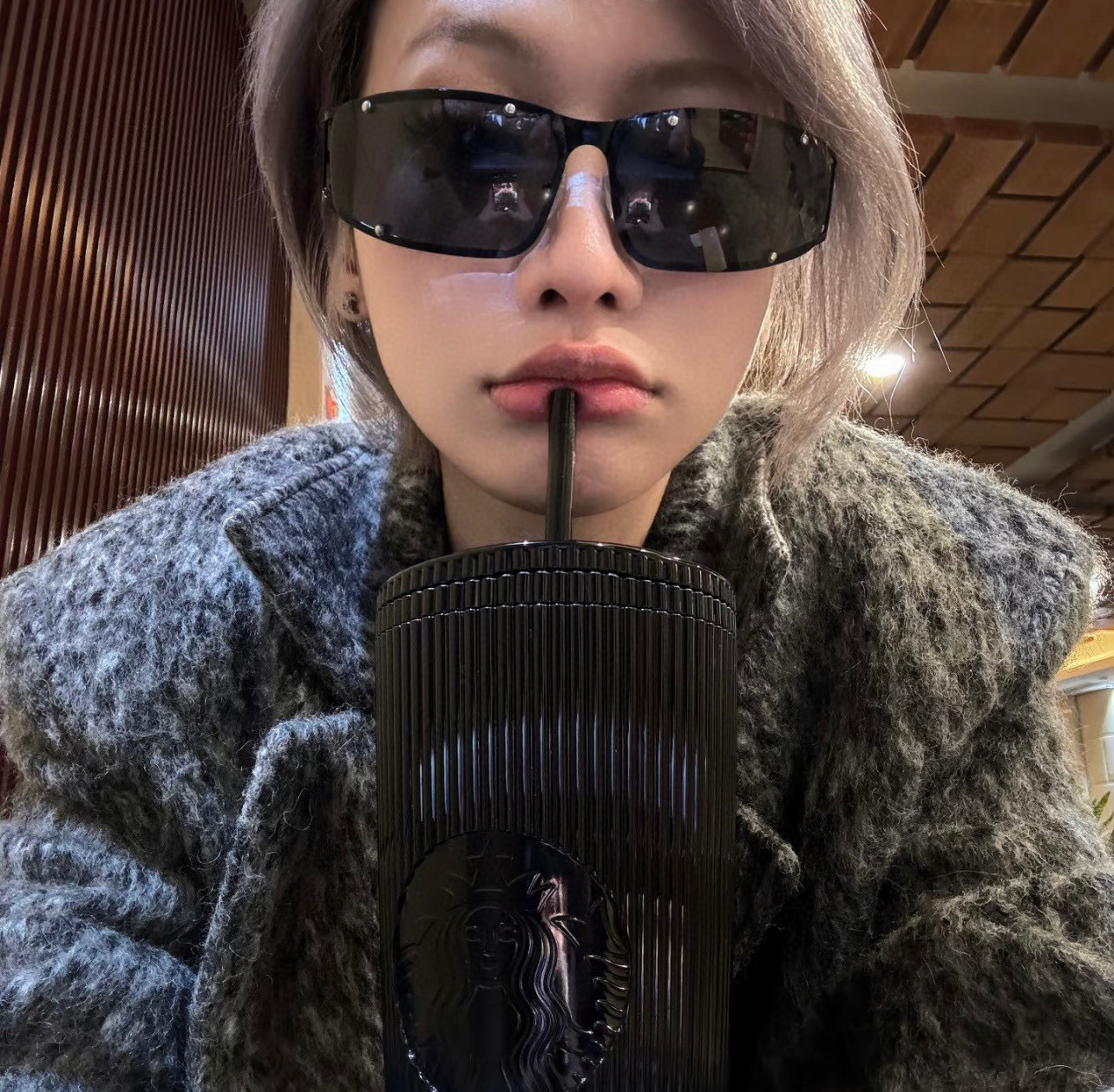 Y2K Futuristic Rimless Rectangular Sunglasses – Cyberpunk Eyewear