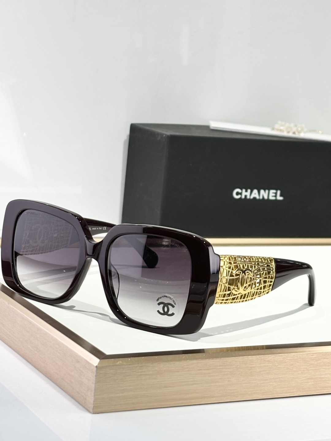 Chanel Oversized Square Sunglasses – Gold CC Lattice Detail