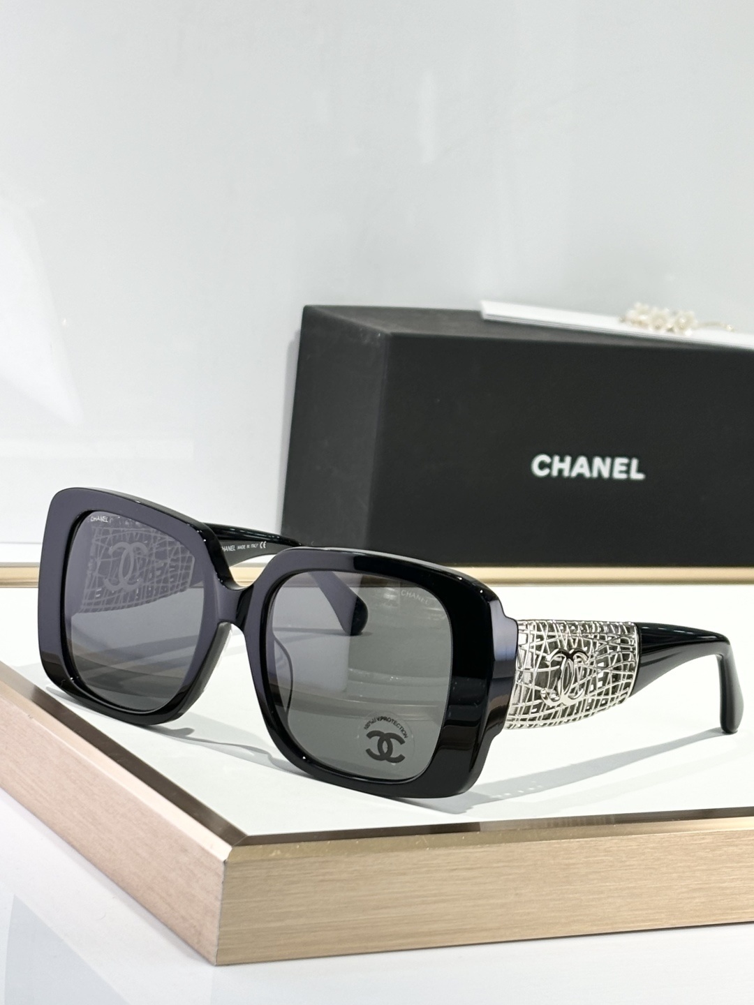 Chanel Oversized Square Sunglasses – Gold CC Lattice Detail
