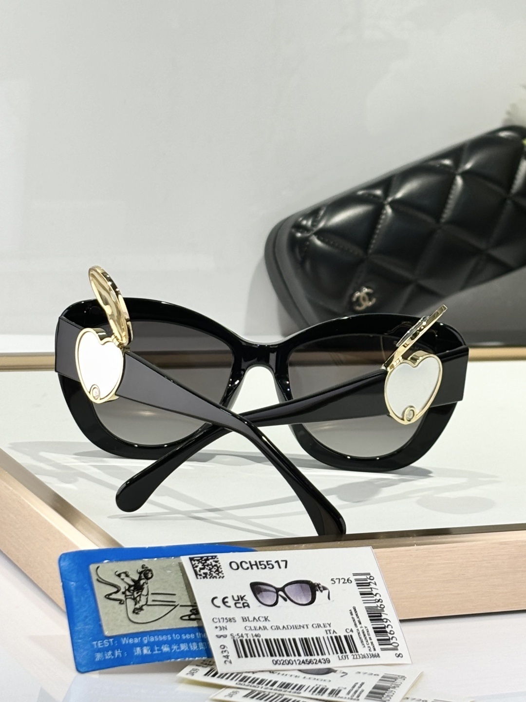 Luxury Black Heart Locket Sunglasses – Oversized Cat Eye Eyewear