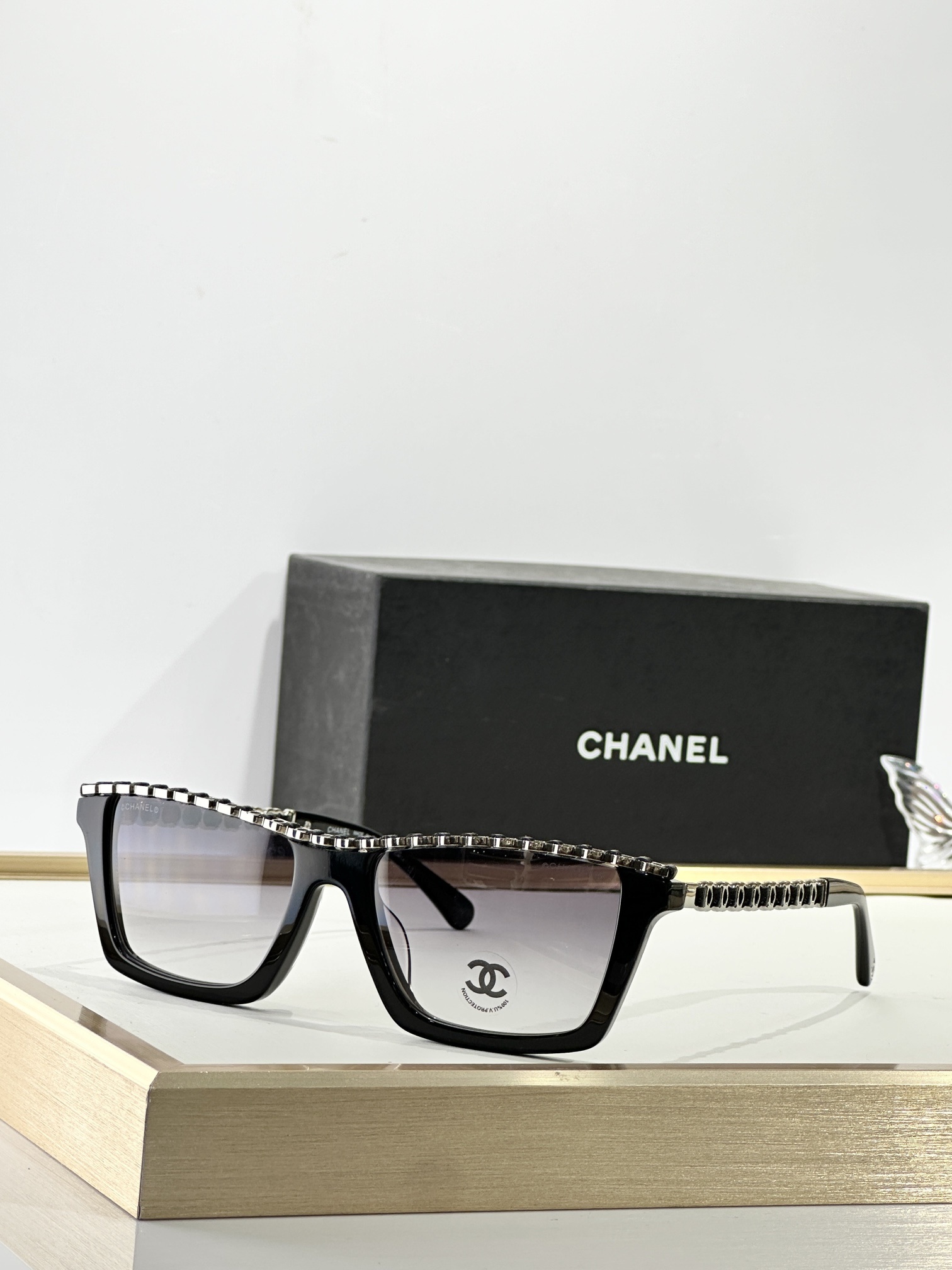 Chanel Luxury Square Chain Sunglasses – Elegant Designer Eyewear
