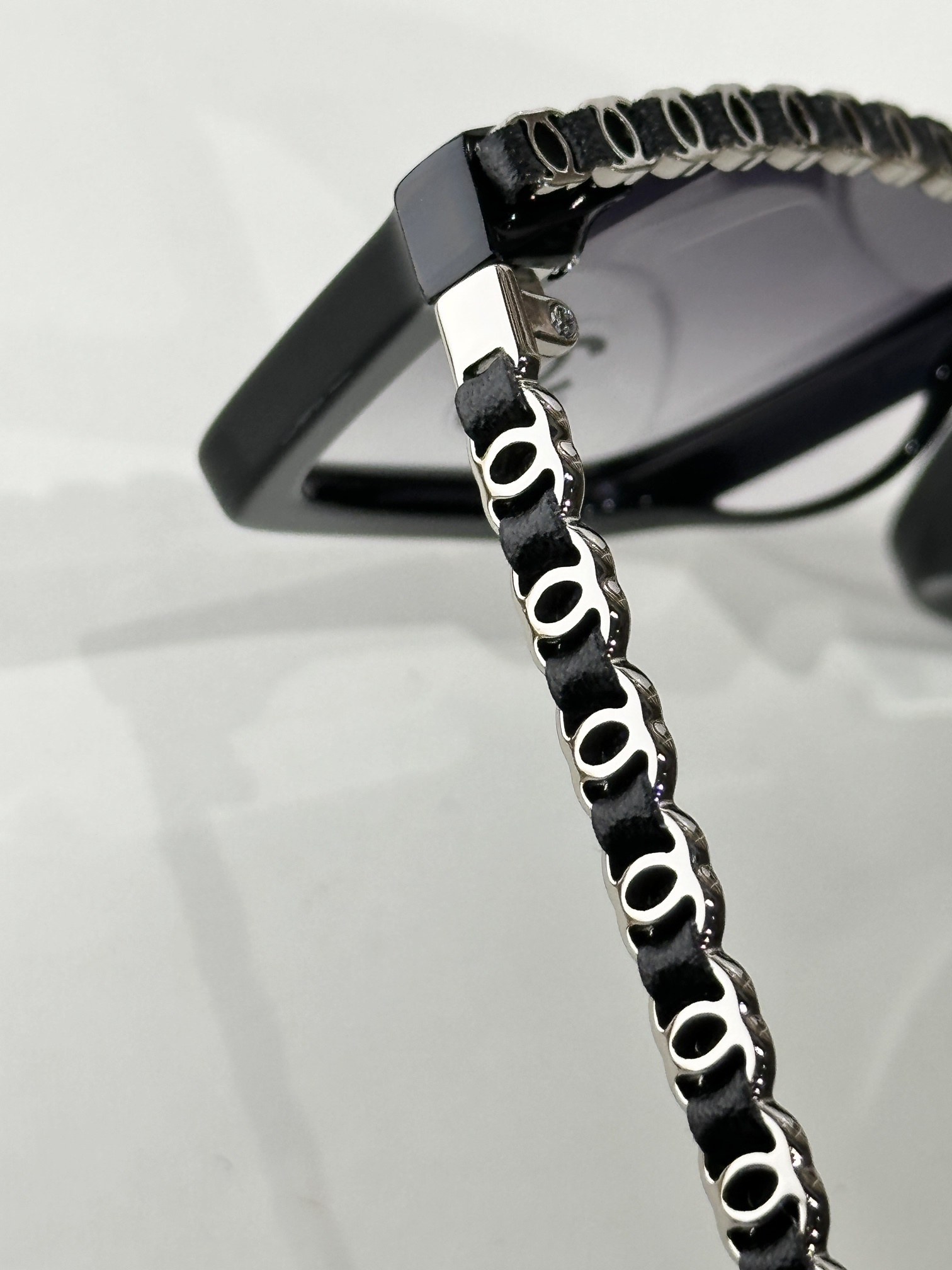 Chanel Luxury Square Chain Sunglasses – Elegant Designer Eyewear