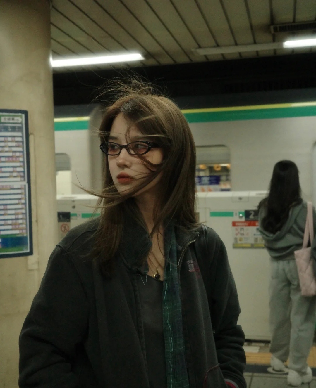 Retro Oval Black Frame Glasses – Y2K Indie Aesthetic Eyewear