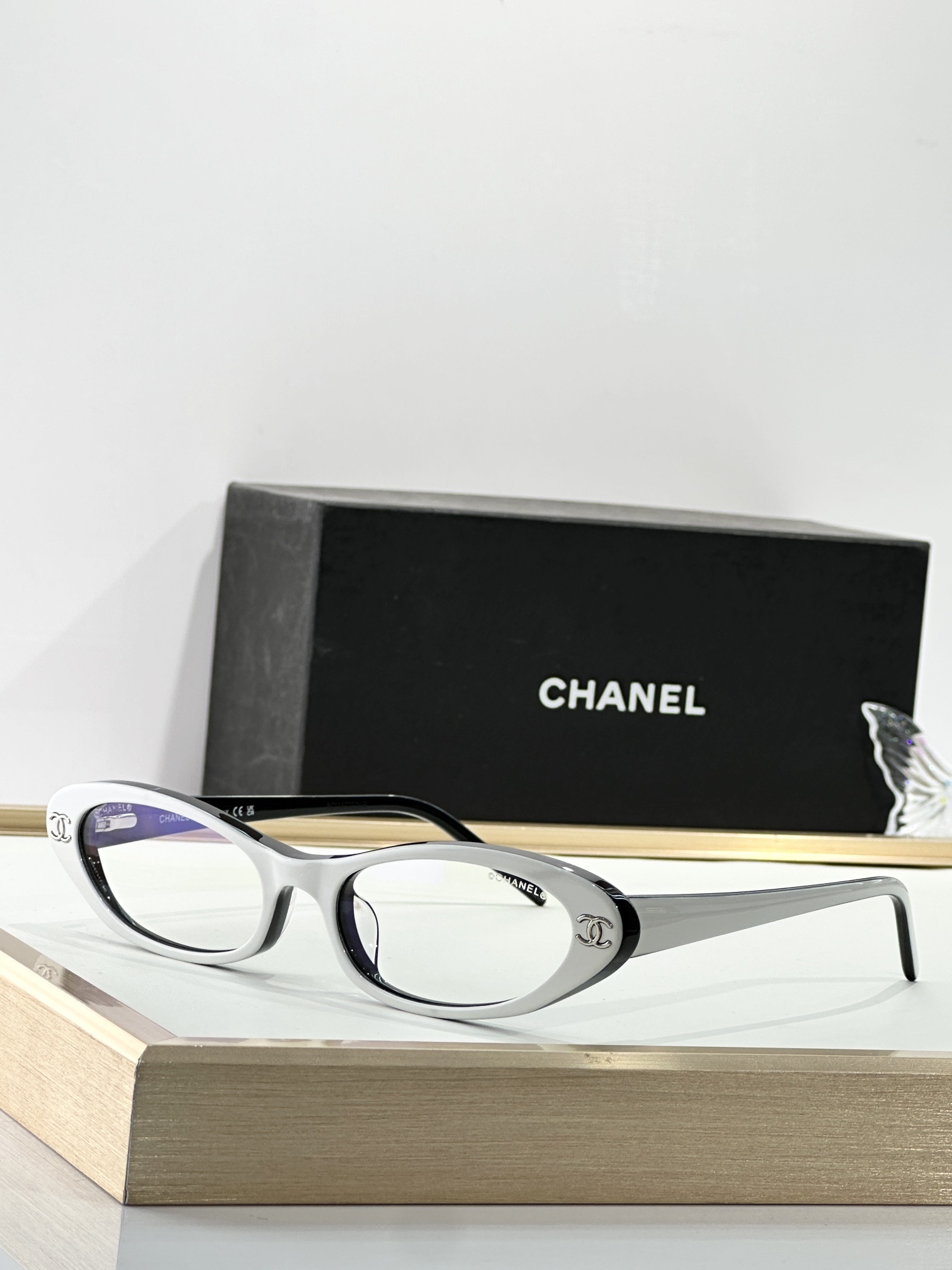 Chanel Vintage Oval Eyeglass Frames with CC Logo – Luxury Eyewear