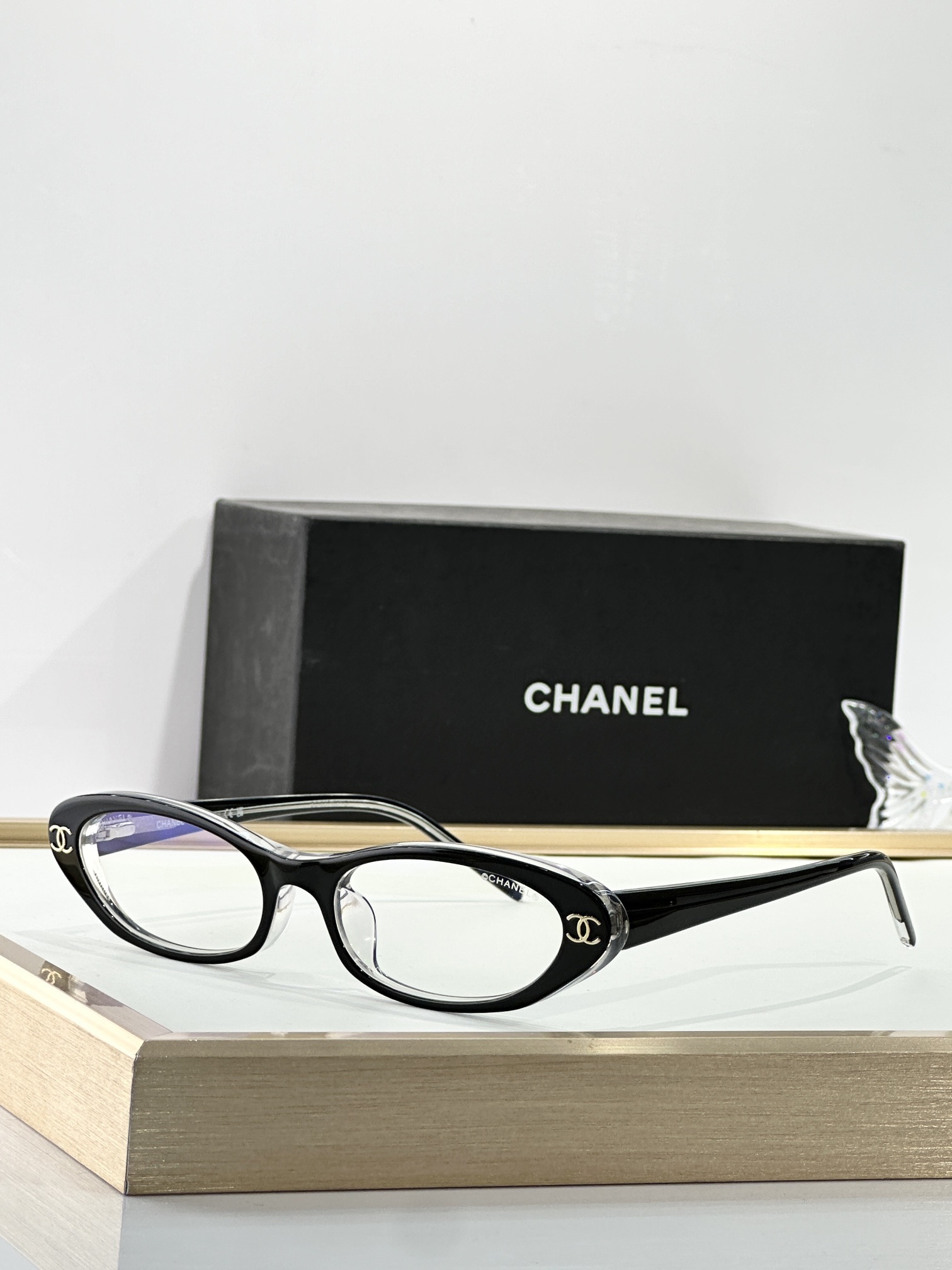 Chanel Vintage Oval Eyeglass Frames with CC Logo – Luxury Eyewear