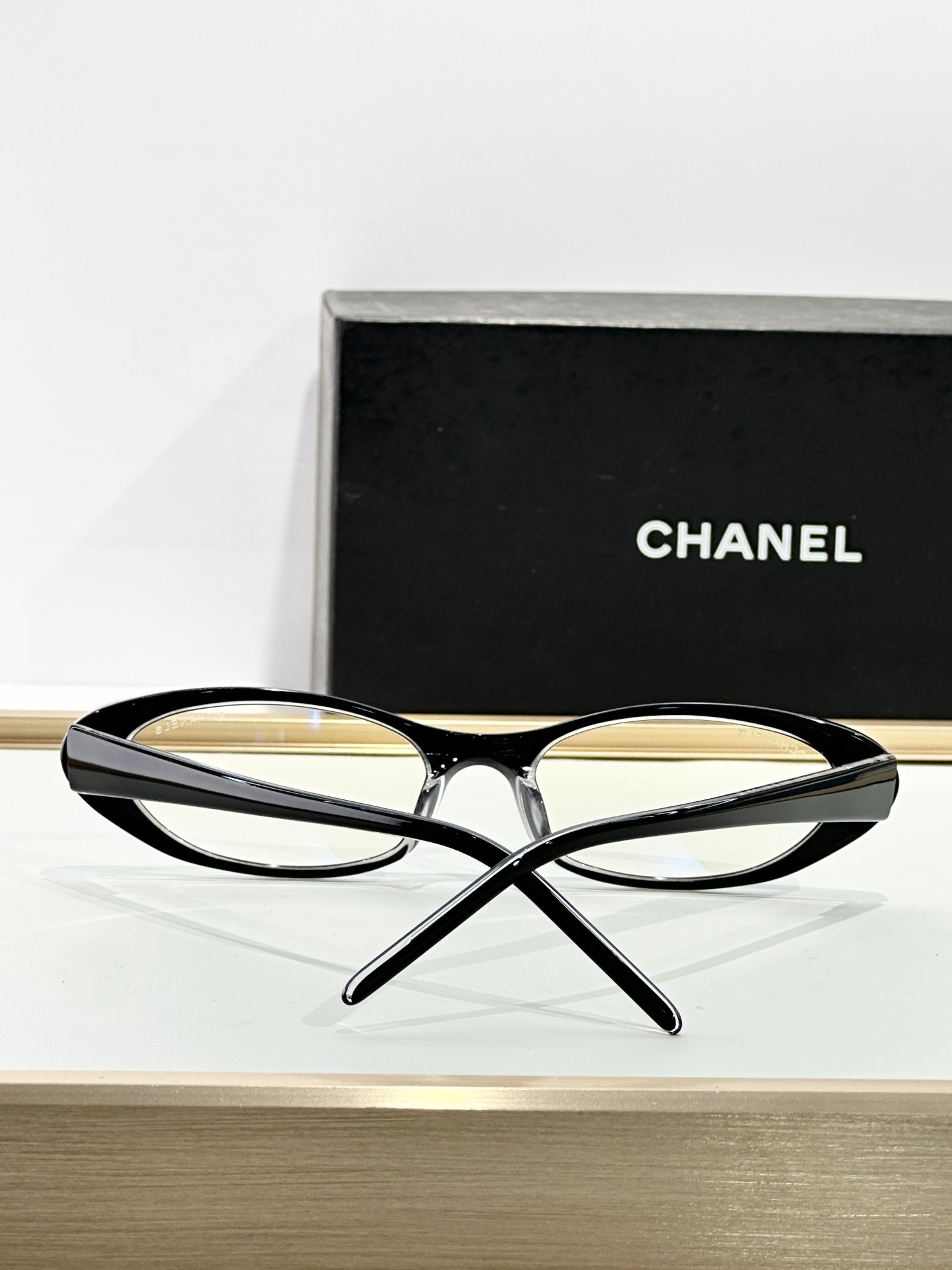 Chanel Vintage Oval Eyeglass Frames with CC Logo – Luxury Eyewear