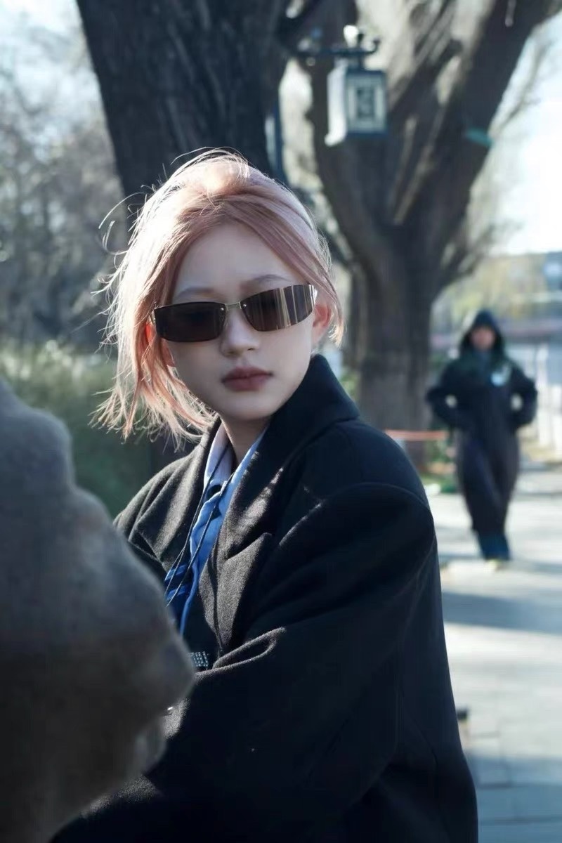 Cyberpunk Rimless Shield Sunglasses – Y2K Aesthetic Wrap Eyewear