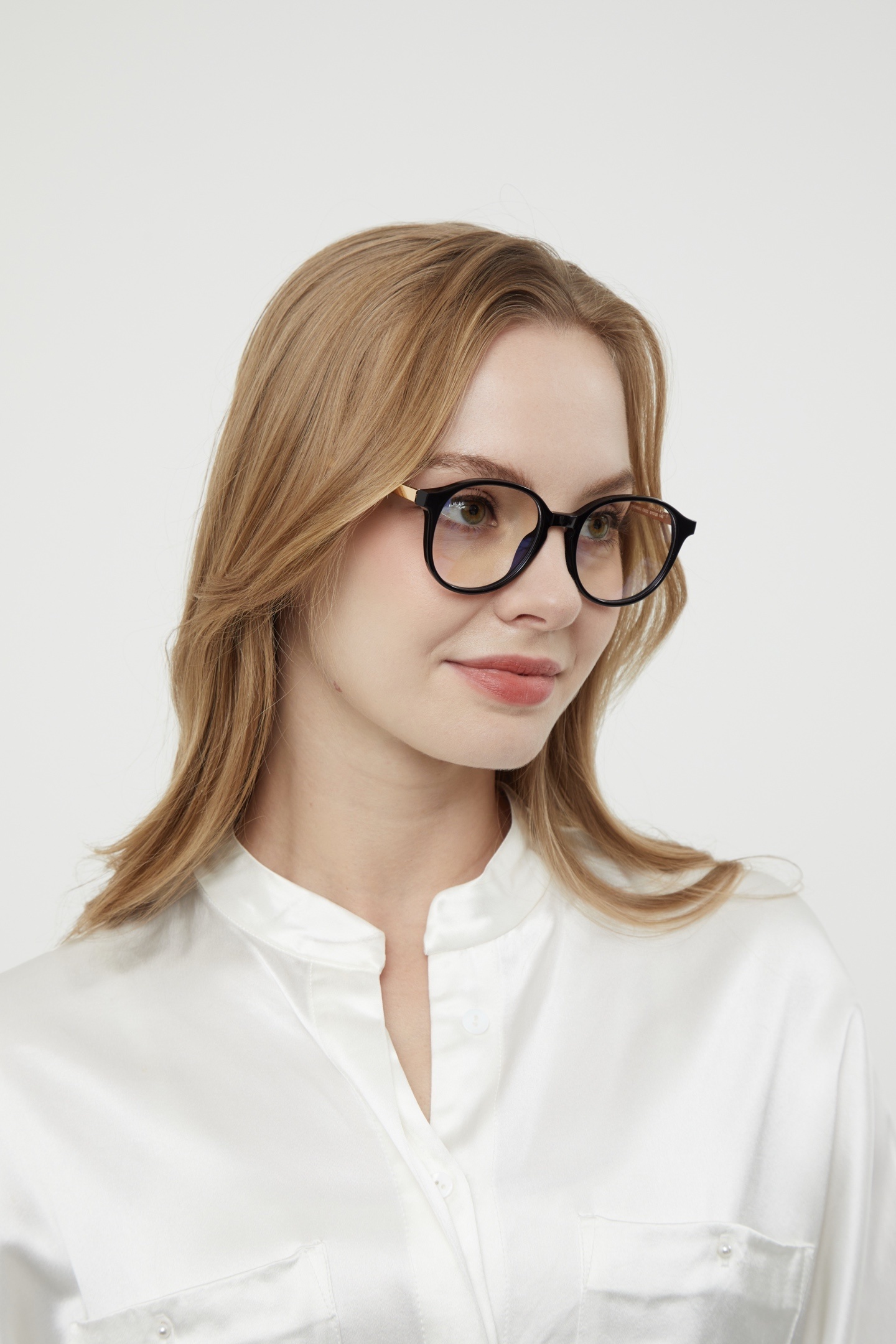 Chic Blue Light Blocking Glasses – Women’s Anti-Glare Computer Eyewear