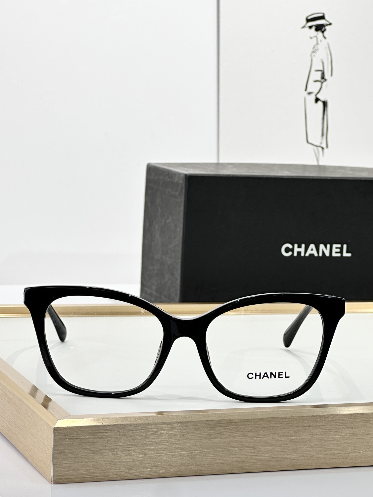 Chanel Women’s Elegant Cat-Eye Optical Frames – Premium Eyeglasses