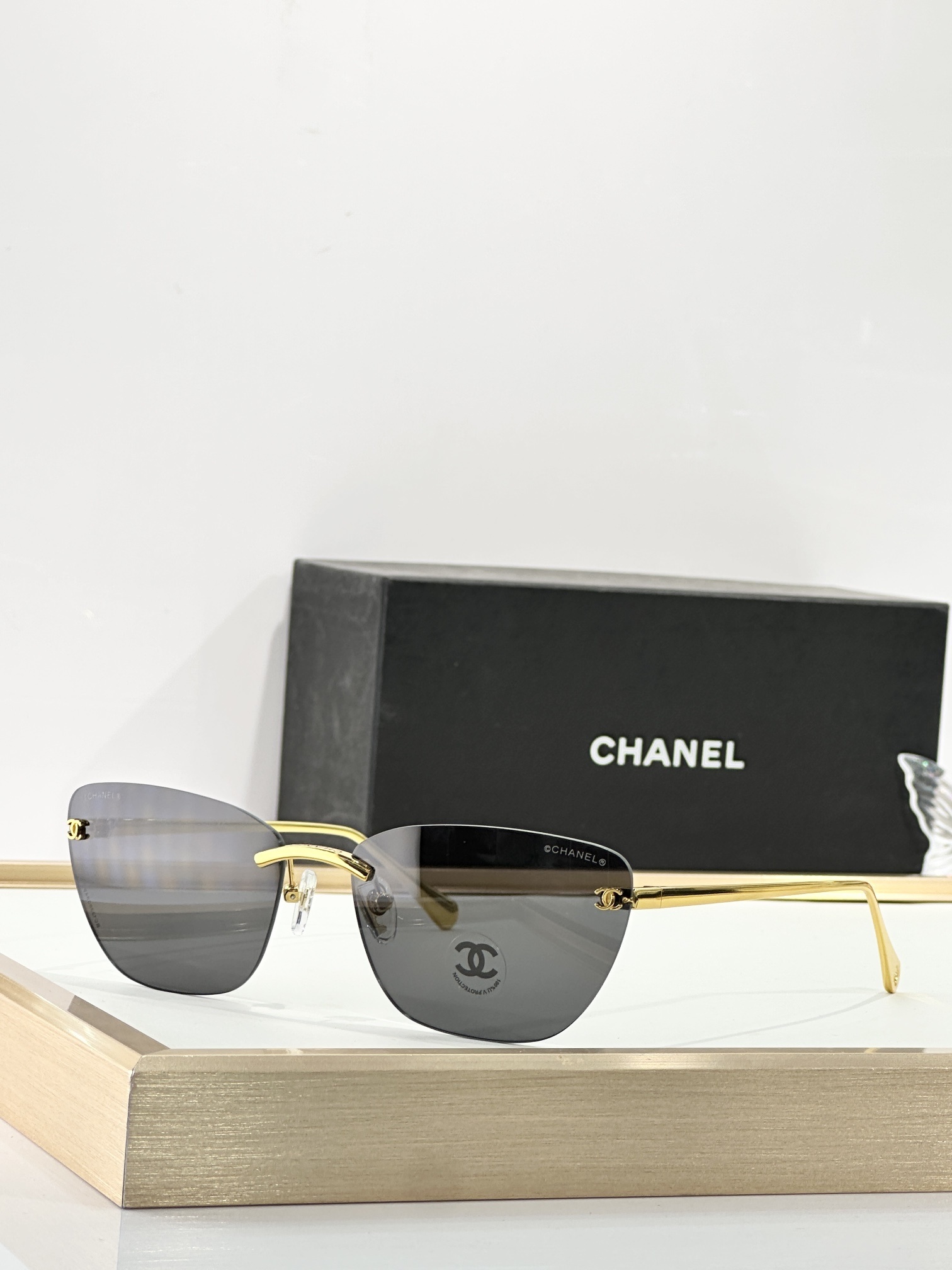 Rimless Chanel Gold Sunglasses – Modern Cat Eye