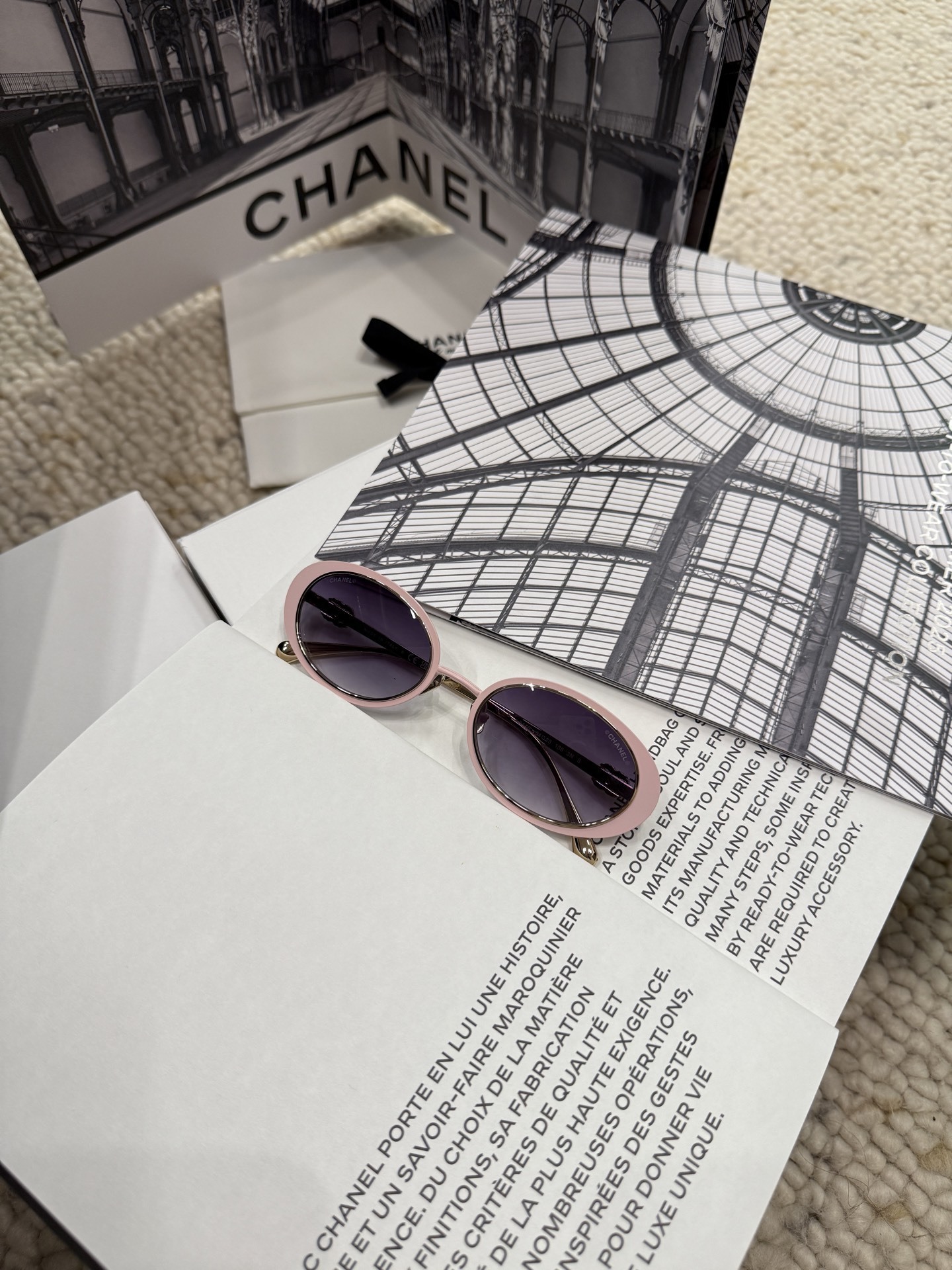 rose Chanel Pink Oval Sunglasses – Chanel Pink Oval Sunglasses – Rose