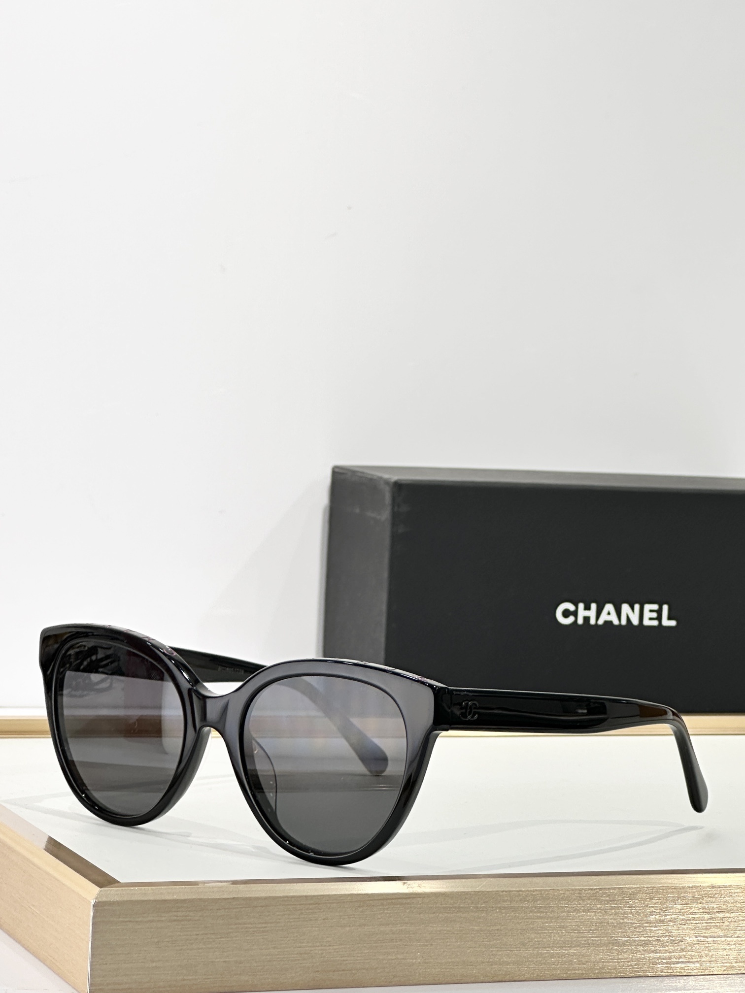 Chanel Luxury Cat Eye Sunglasses for Women – Elegant Designer Eyewear