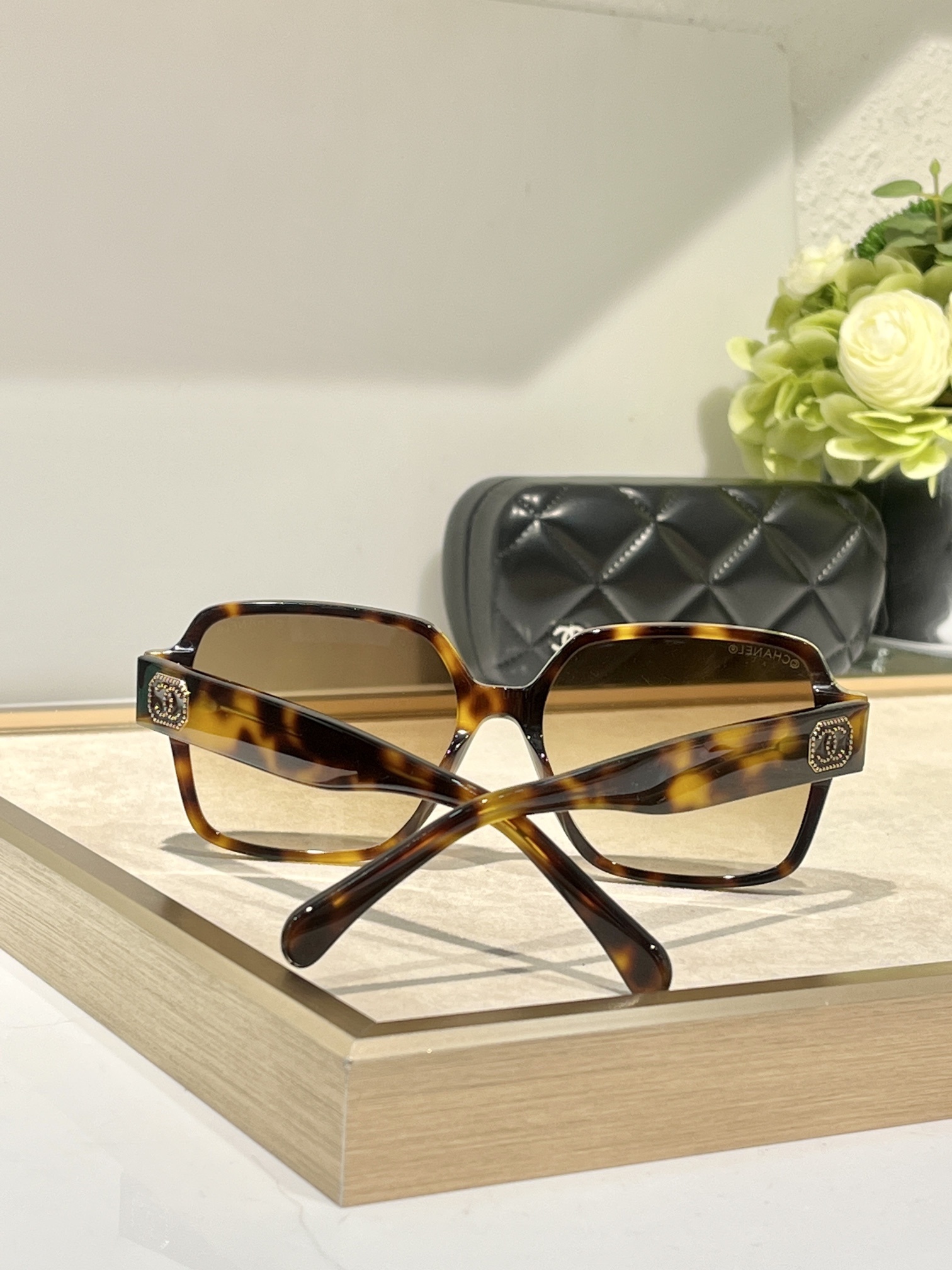 Chanel Oversized Square Sunglasses – Tortoise & Brown Gradient