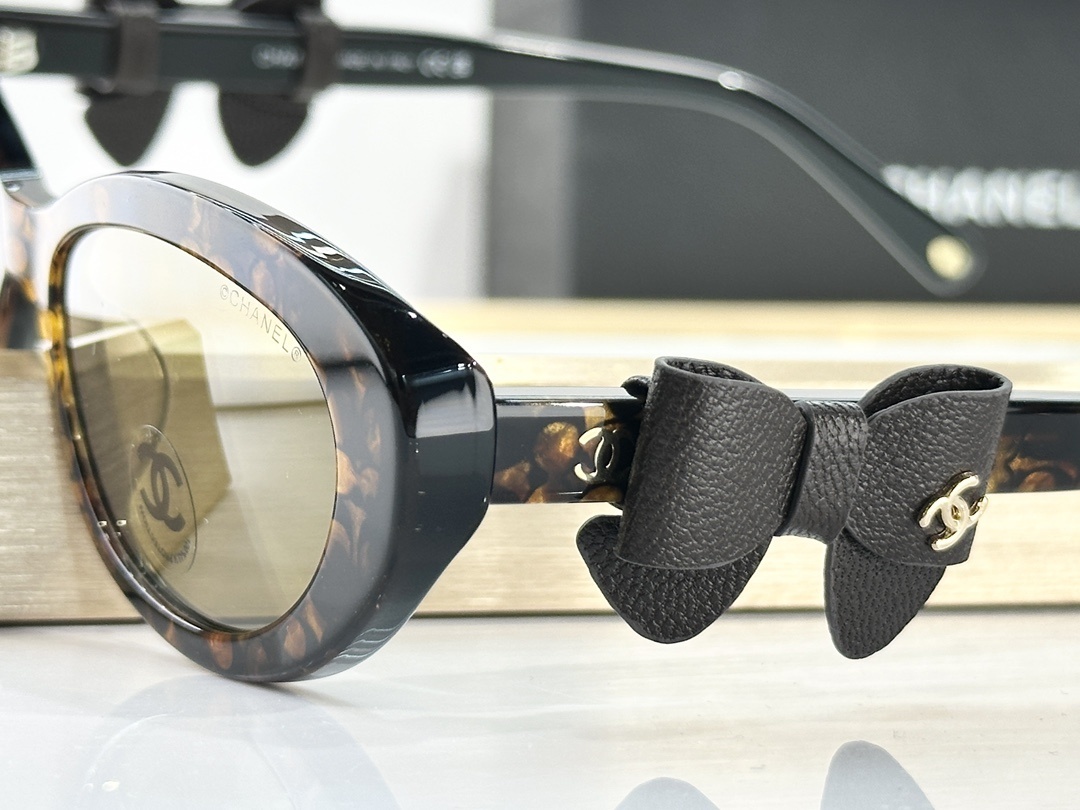 Chanel Women’s Oval Bow Sunglasses – Premium Luxury Eyewear