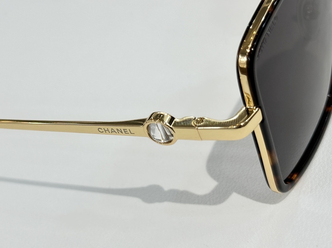 Chanel Luxury Oversized Square Sunglasses – Gradient Lens for Women