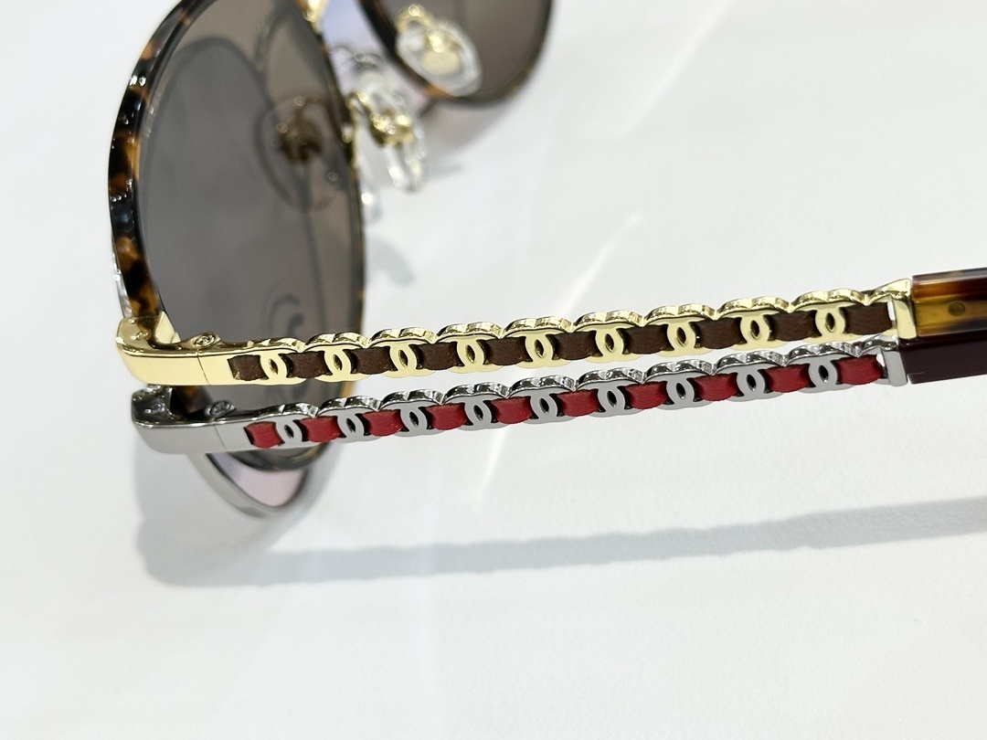 Chanel Women’s Butterfly Sunglasses – Luxury Gradient Lenses