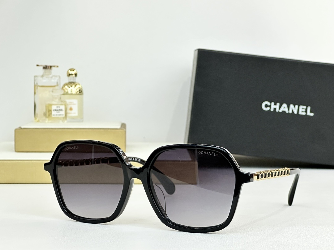 Chanel Luxury Oversized Square Sunglasses – Elegant Chain Temples