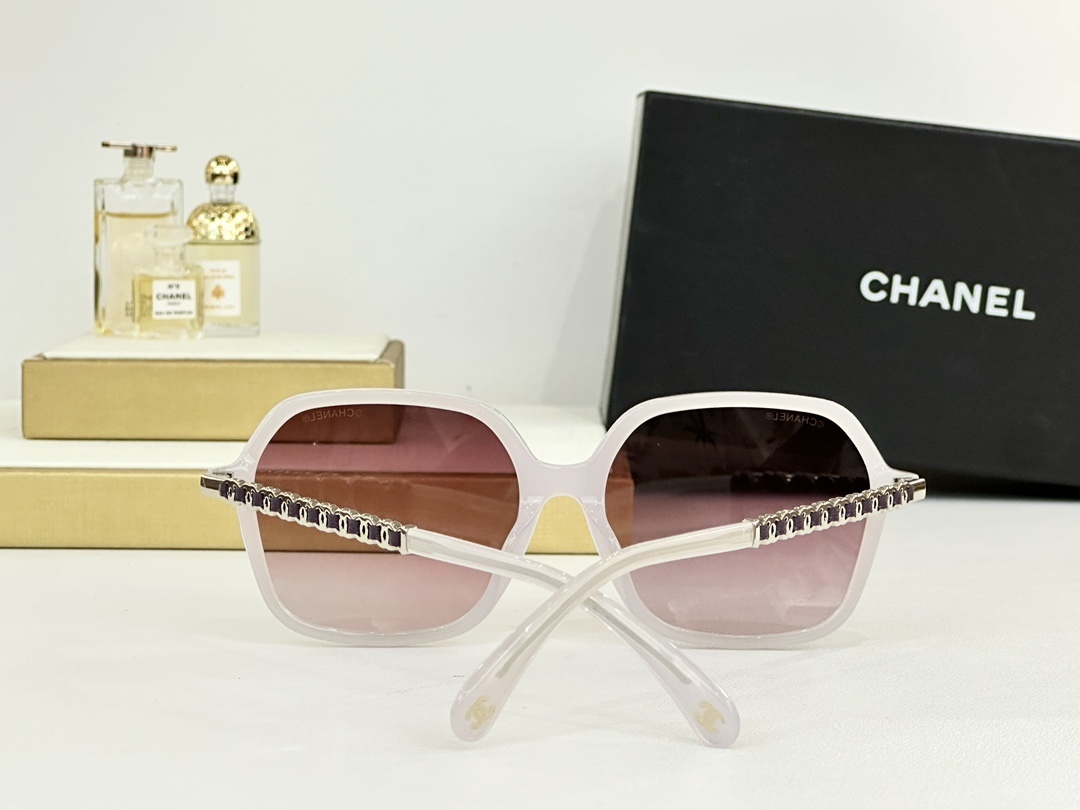 Chanel Luxury Oversized Square Sunglasses – Elegant Chain Temples