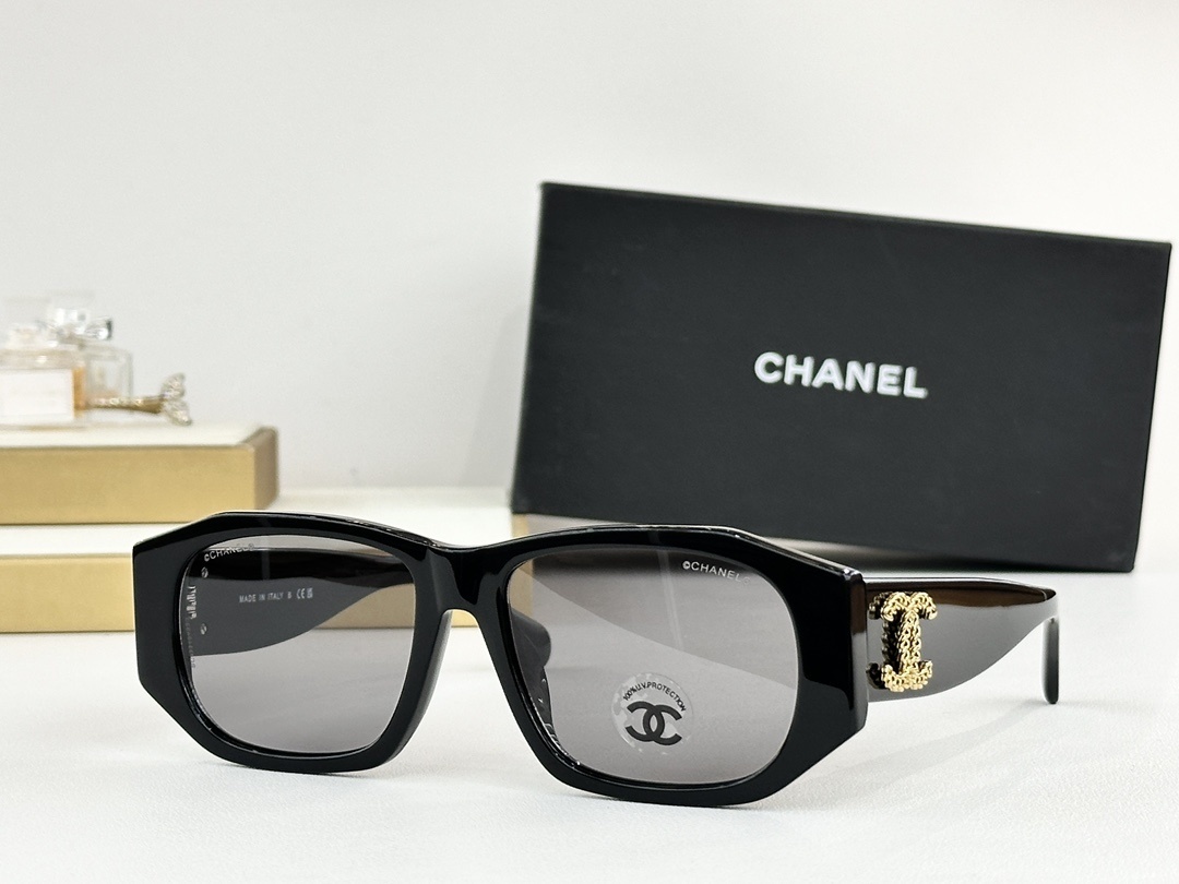 Chanel Luxury Oversized Geometric Sunglasses with Gold CC Logo