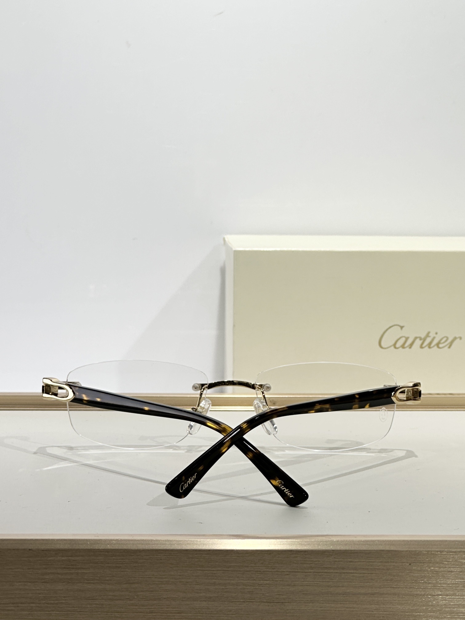 Cartier Luxury Rimless Eyeglasses – Elegant C Décor Optical Frames