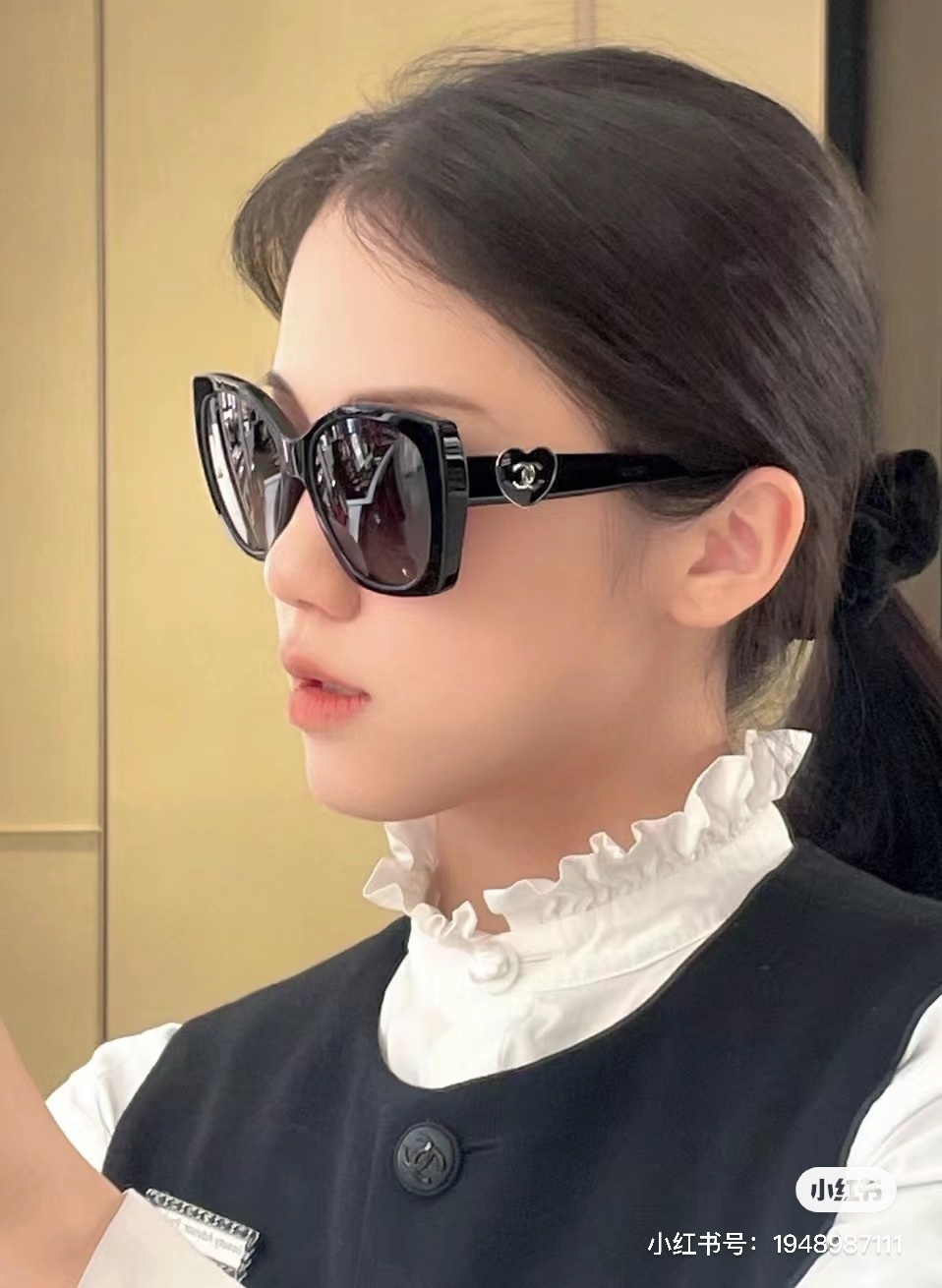Chanel Square Black Sunglasses – Heart Detail