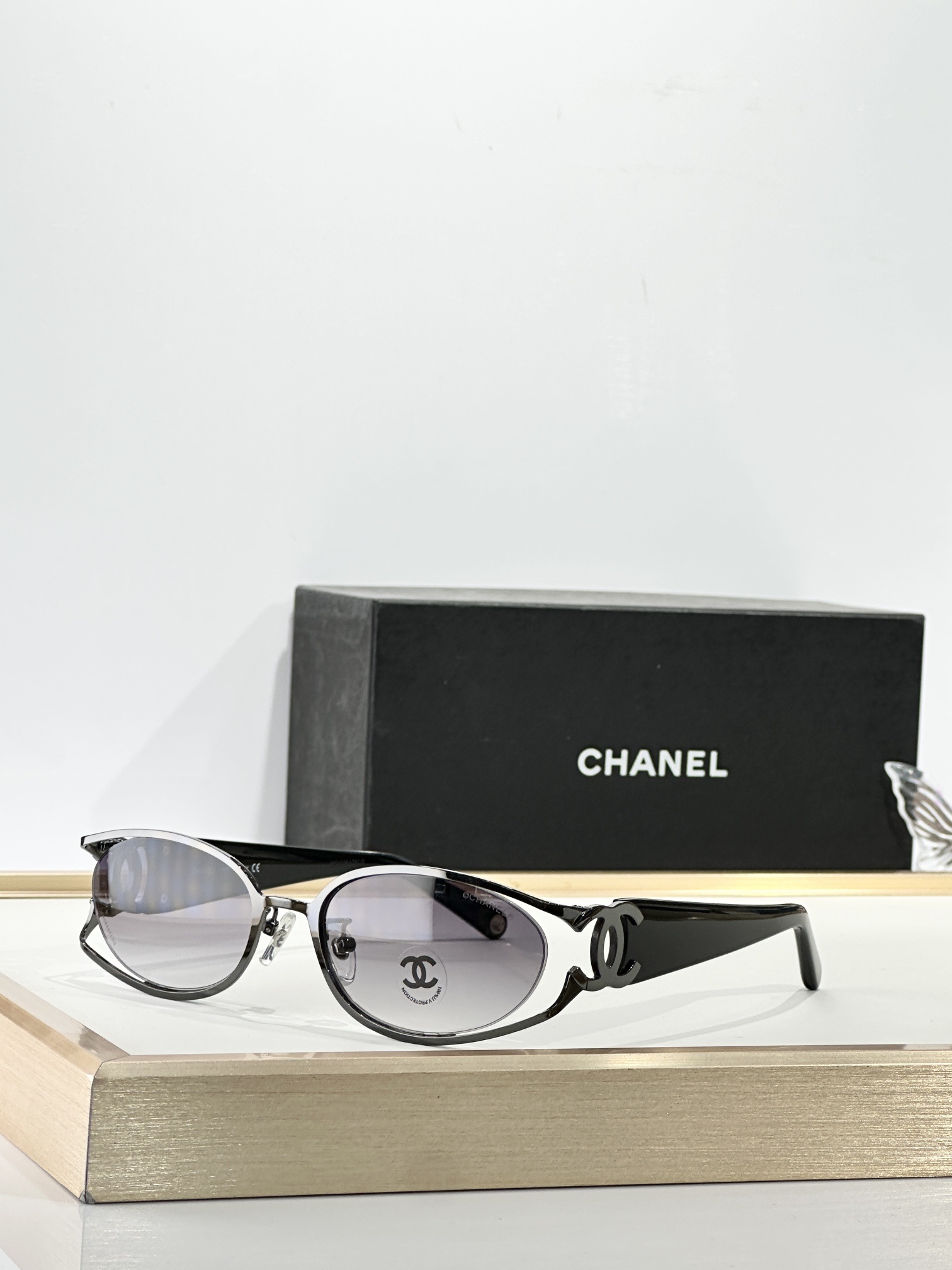 Chanel Vintage Oval CC Logo Sunglasses – Luxury Designer Eyewear