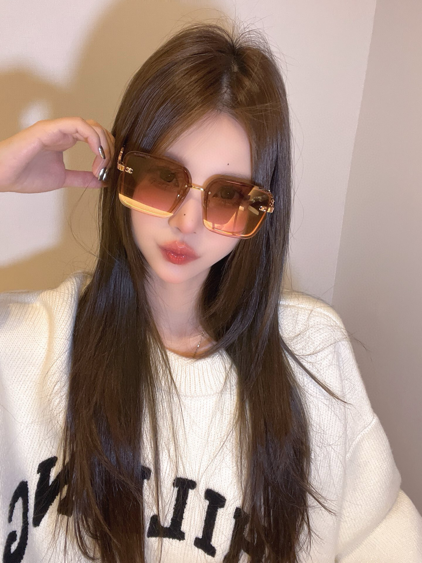 Luxury Women’s Oversized Square Gradient Sunglasses – Gold Details