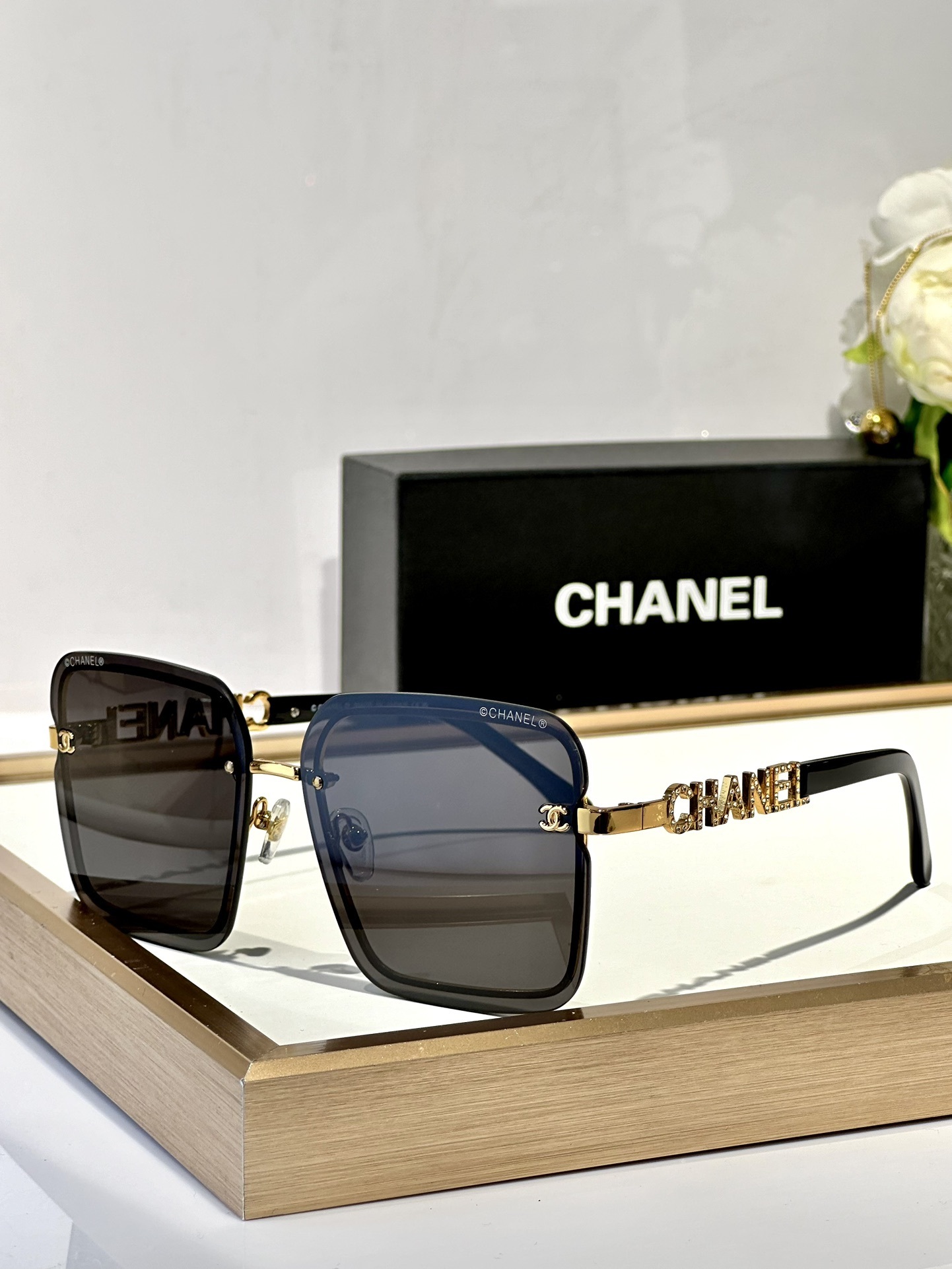 Chanel Black Square Sunglasses Gold Logo 7250 – Chanel Black Square