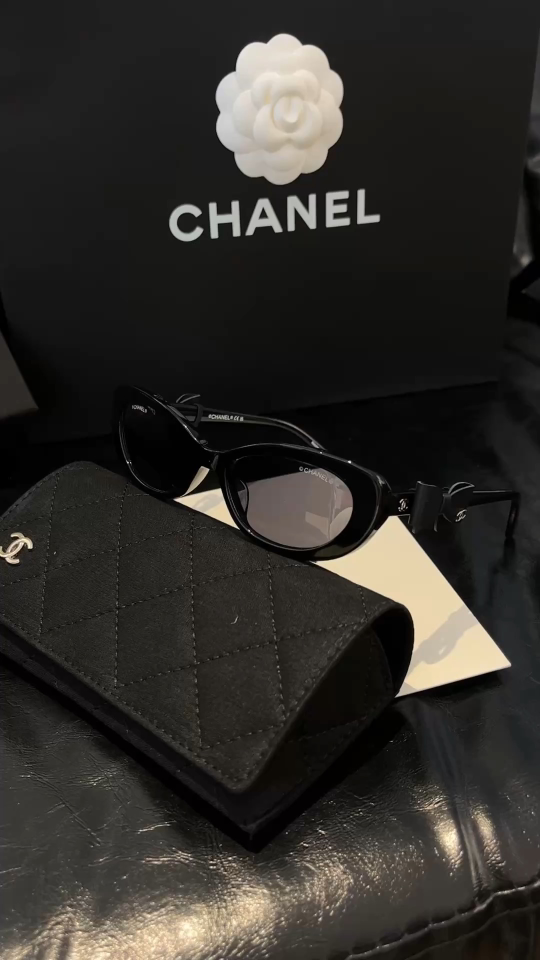 Chanel Black Cat-Eye Sunglasses bow – Chanel Black Cat-Eye Sunglasses