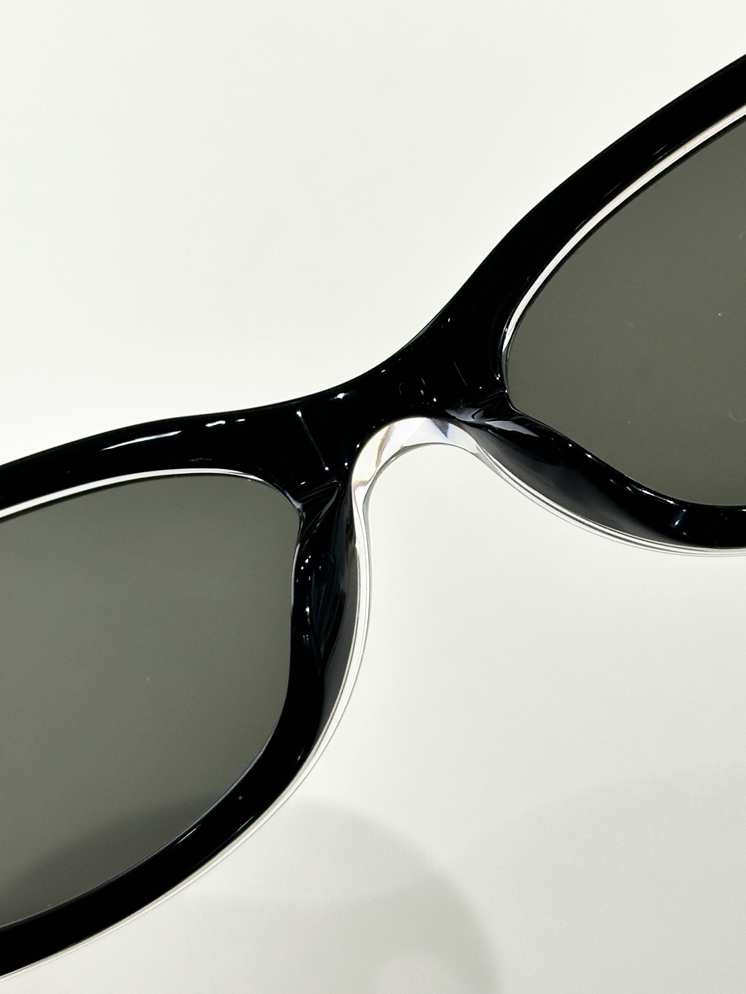 Chanel Luxury Oval Sunglasses – Black & White Vintage Style