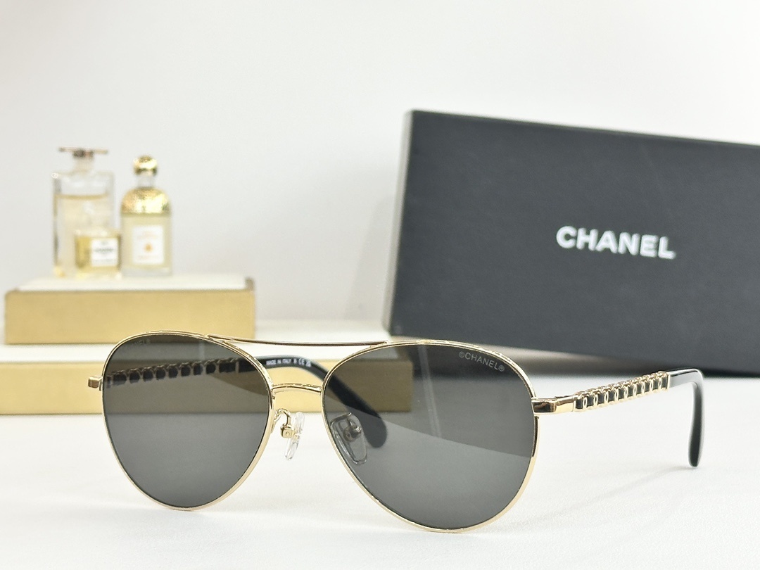 Chanel Chain Detail Aviator – Grey Lens