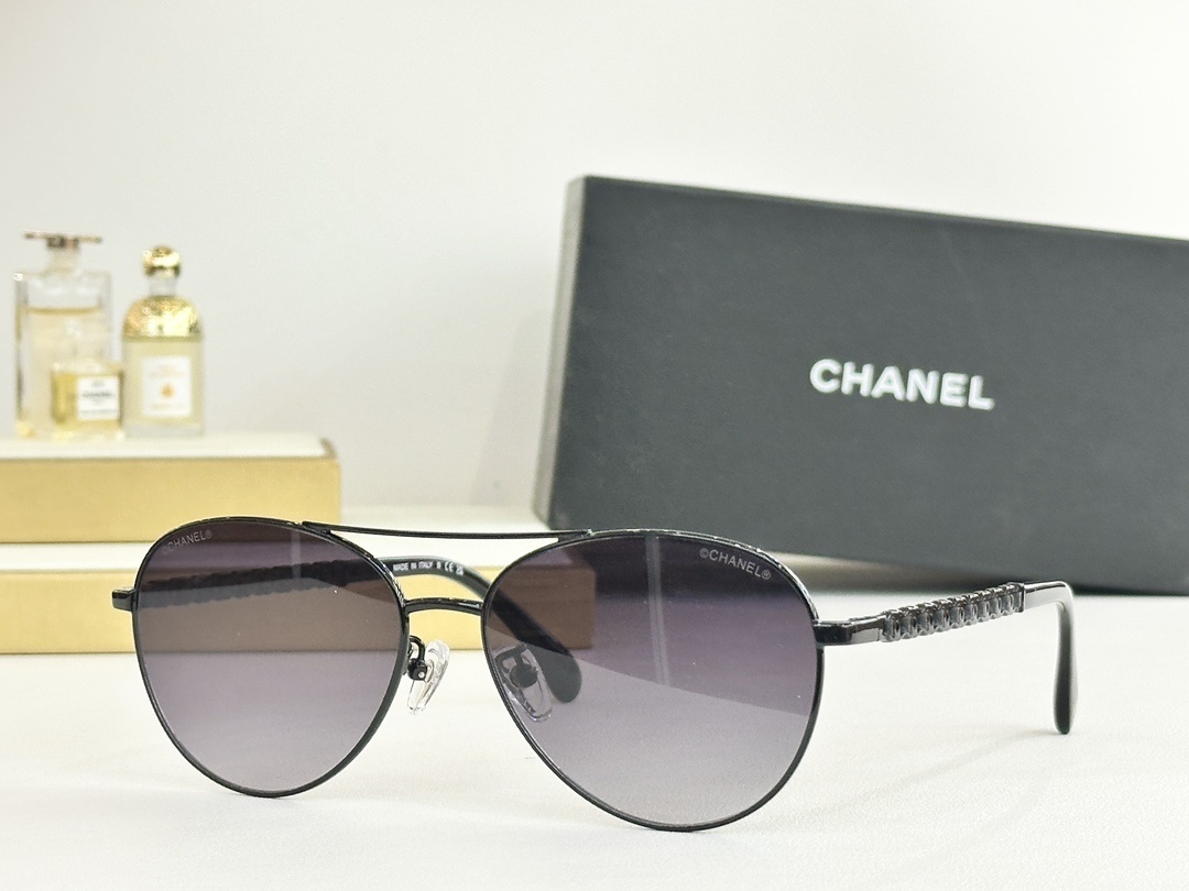 Chanel Luxury Aviator Sunglasses – Metal Frame with Chain Detail