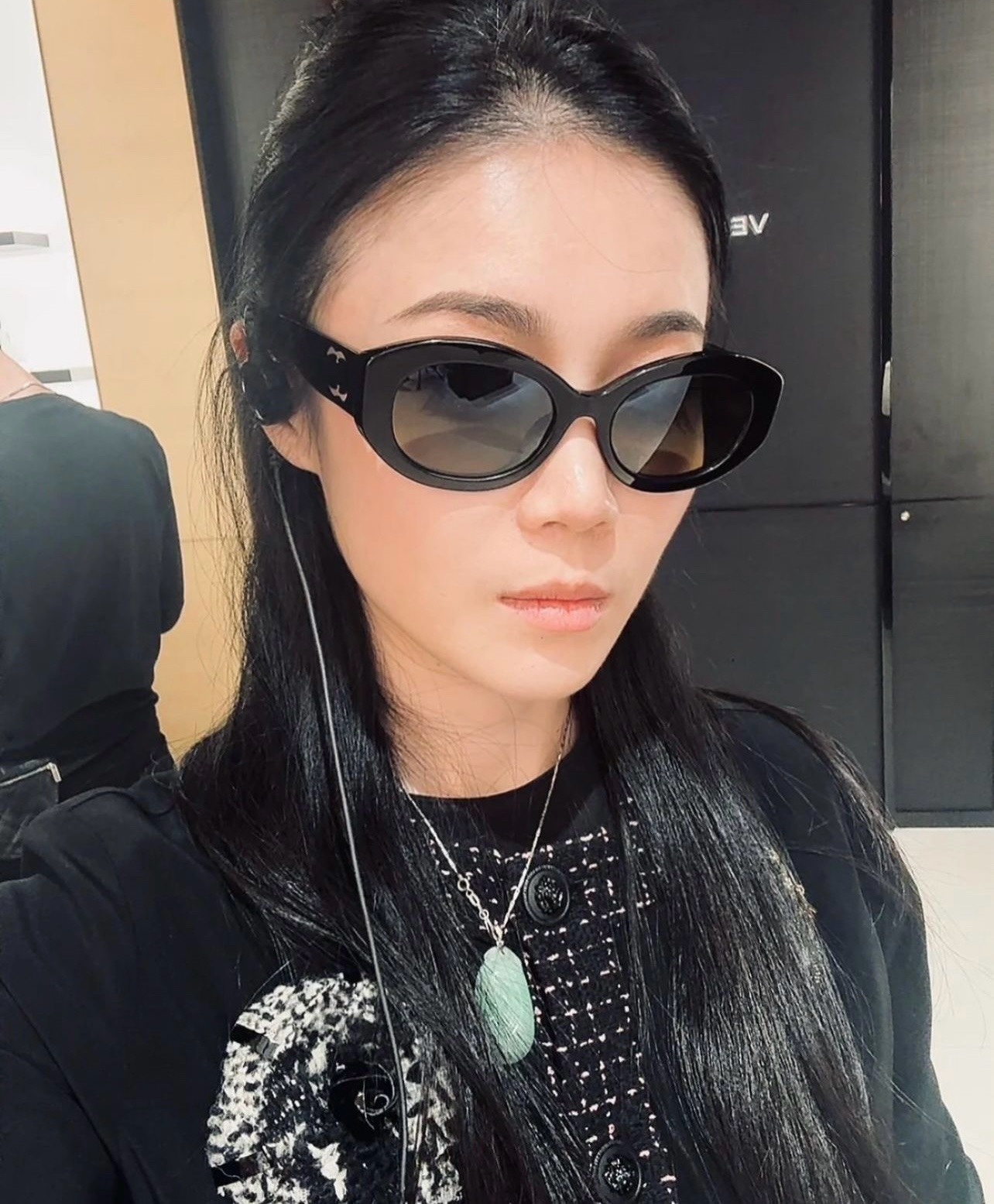 Chic Vintage Oval Sunglasses for Women – Retro Fashion UV400