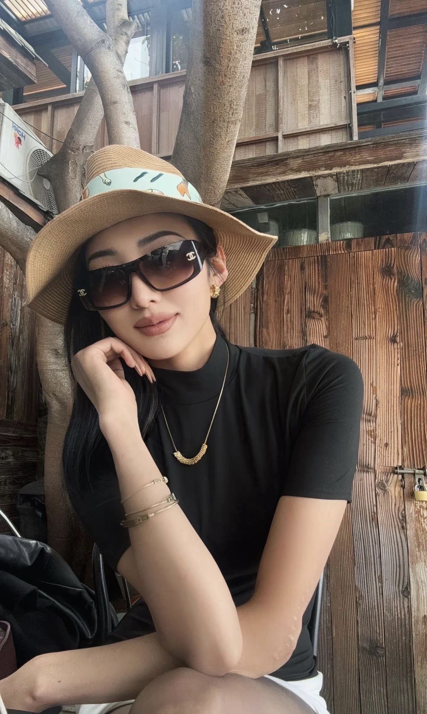 Luxury Oversized Square Sunglasses for Women – Chic Vintage Eyewear