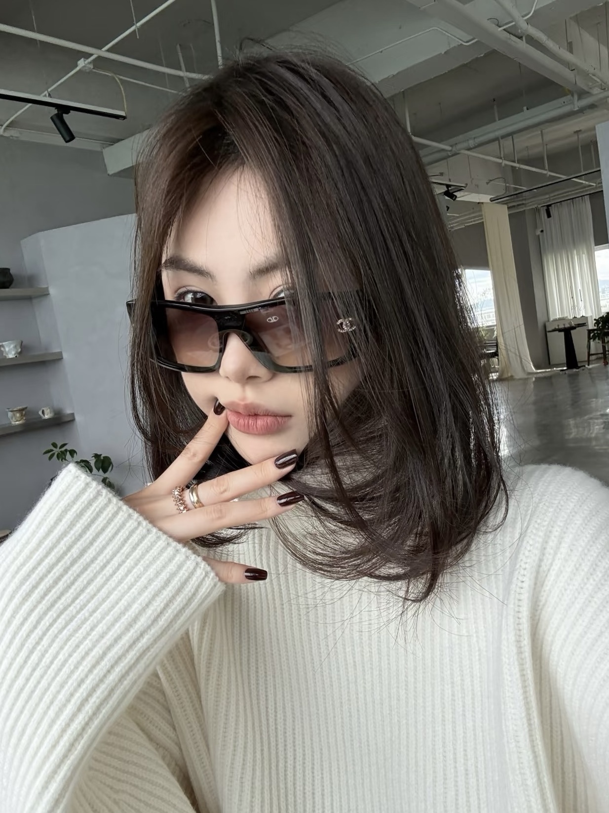 Luxury Oversized Square Sunglasses for Women – Chic Vintage Eyewear