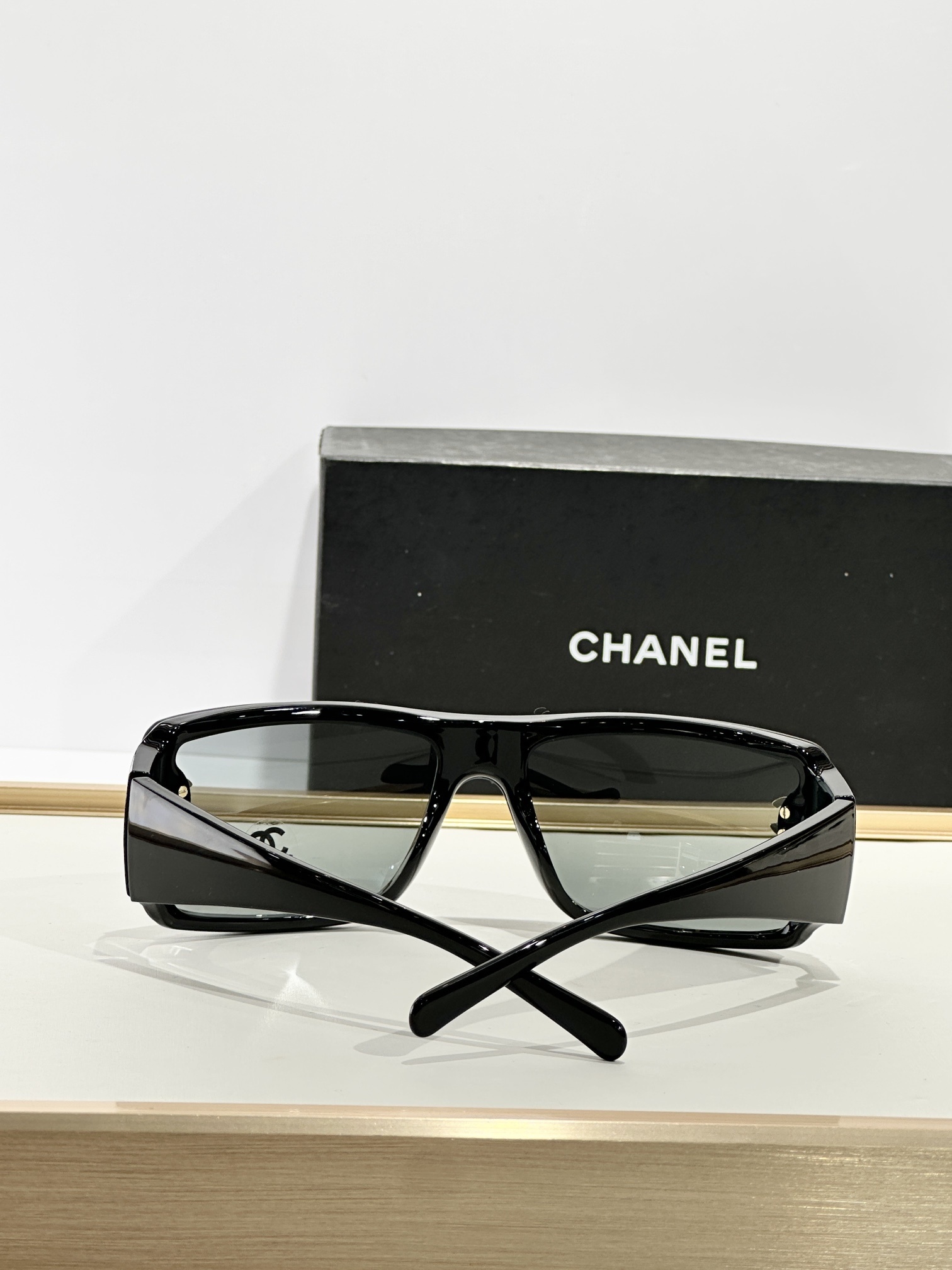Chanel Vintage Y2K Shield Sunglasses with Crystal CC Logo – Black