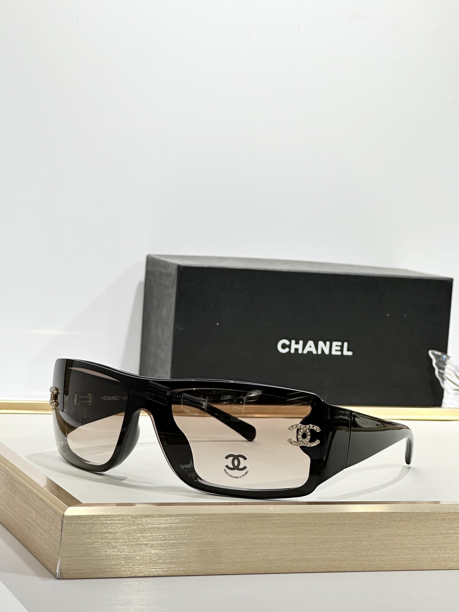 Chanel Shield Sunglasses with Rhinestone CC Logo – Y2K Style