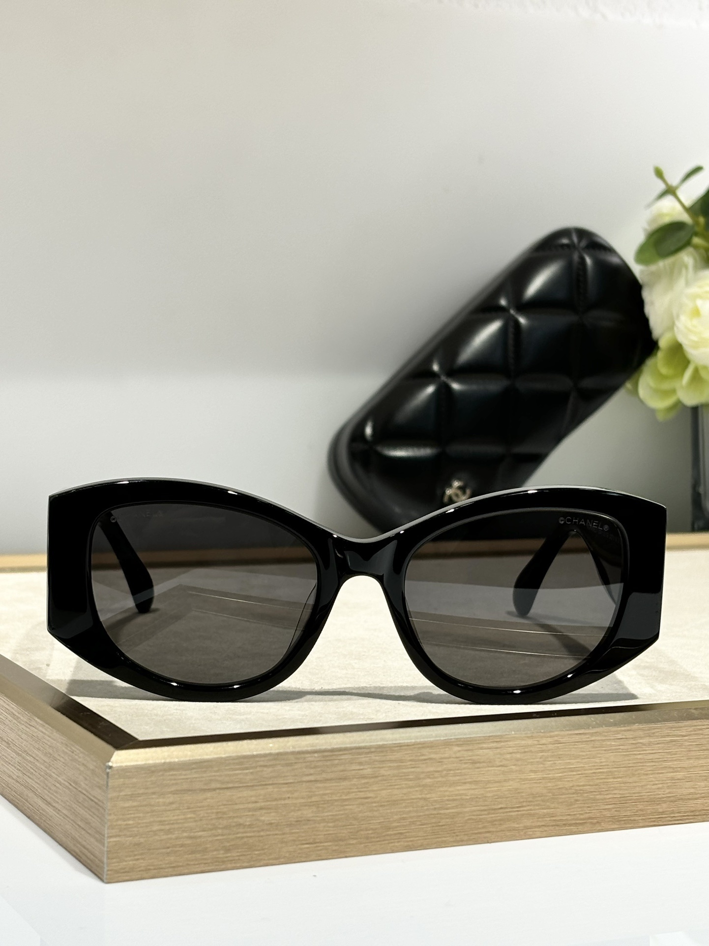 modern Chanel Black Geometric Sunglasses – Chanel Black Geometric