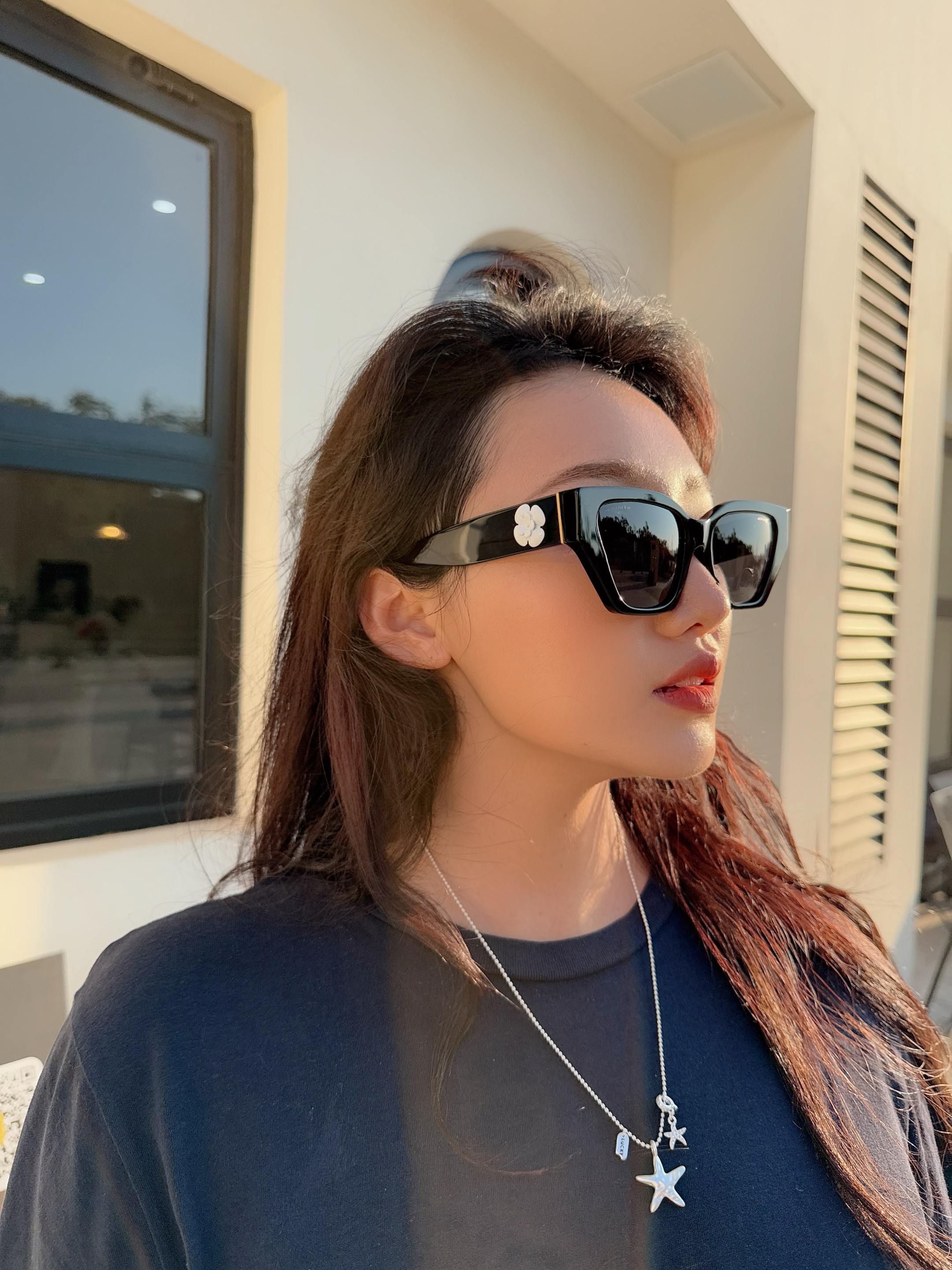 Luxury Black Square Sunglasses with White Camellia Flower Detail