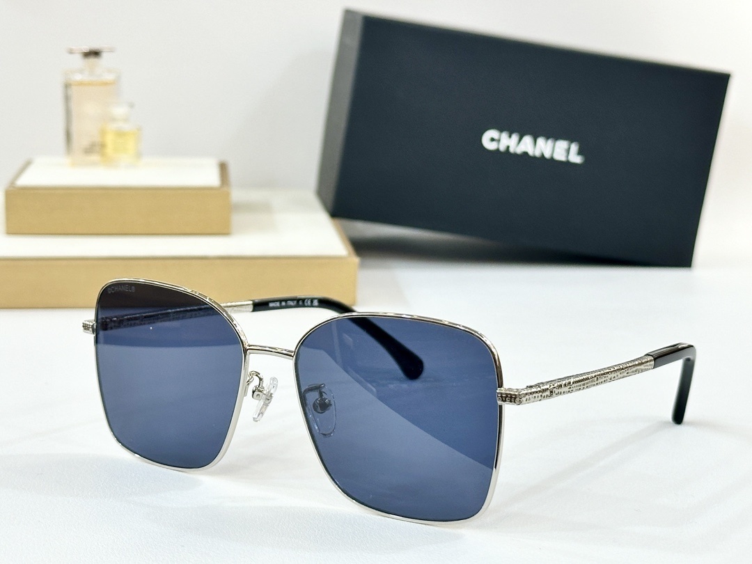 Chanel Luxury Oversized Square Metal Sunglasses – Gradient Lenses