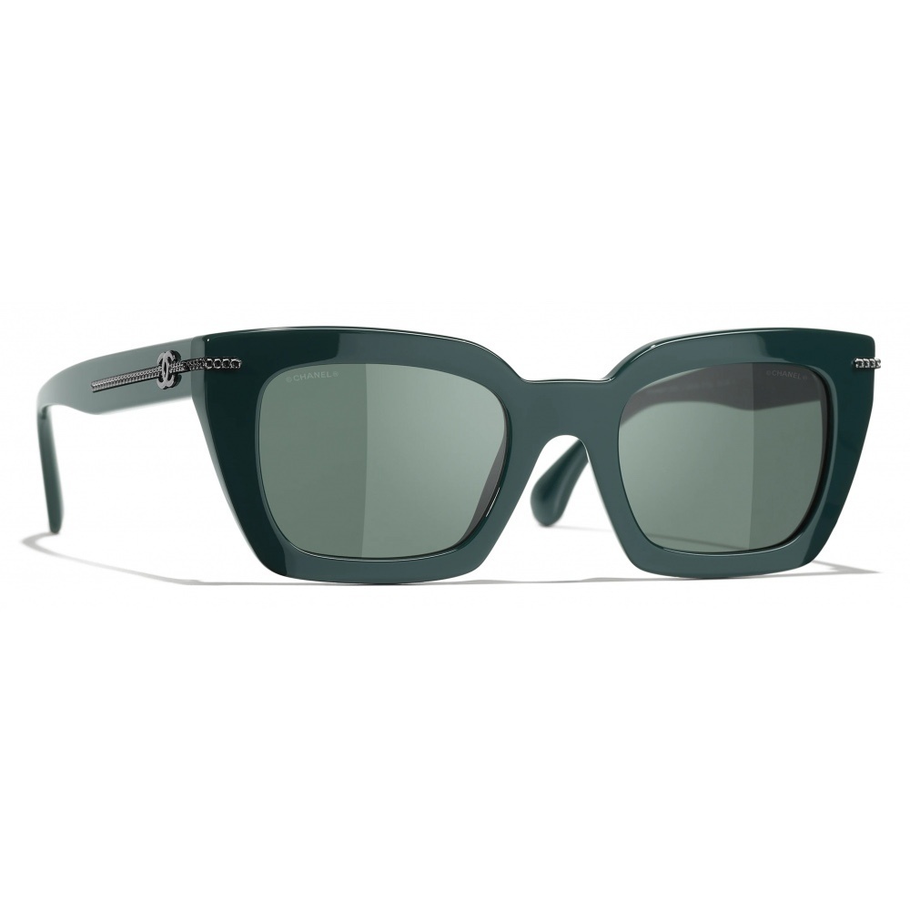 Chanel Luxury Square Sunglasses – Polarized Lenses with CC Chain