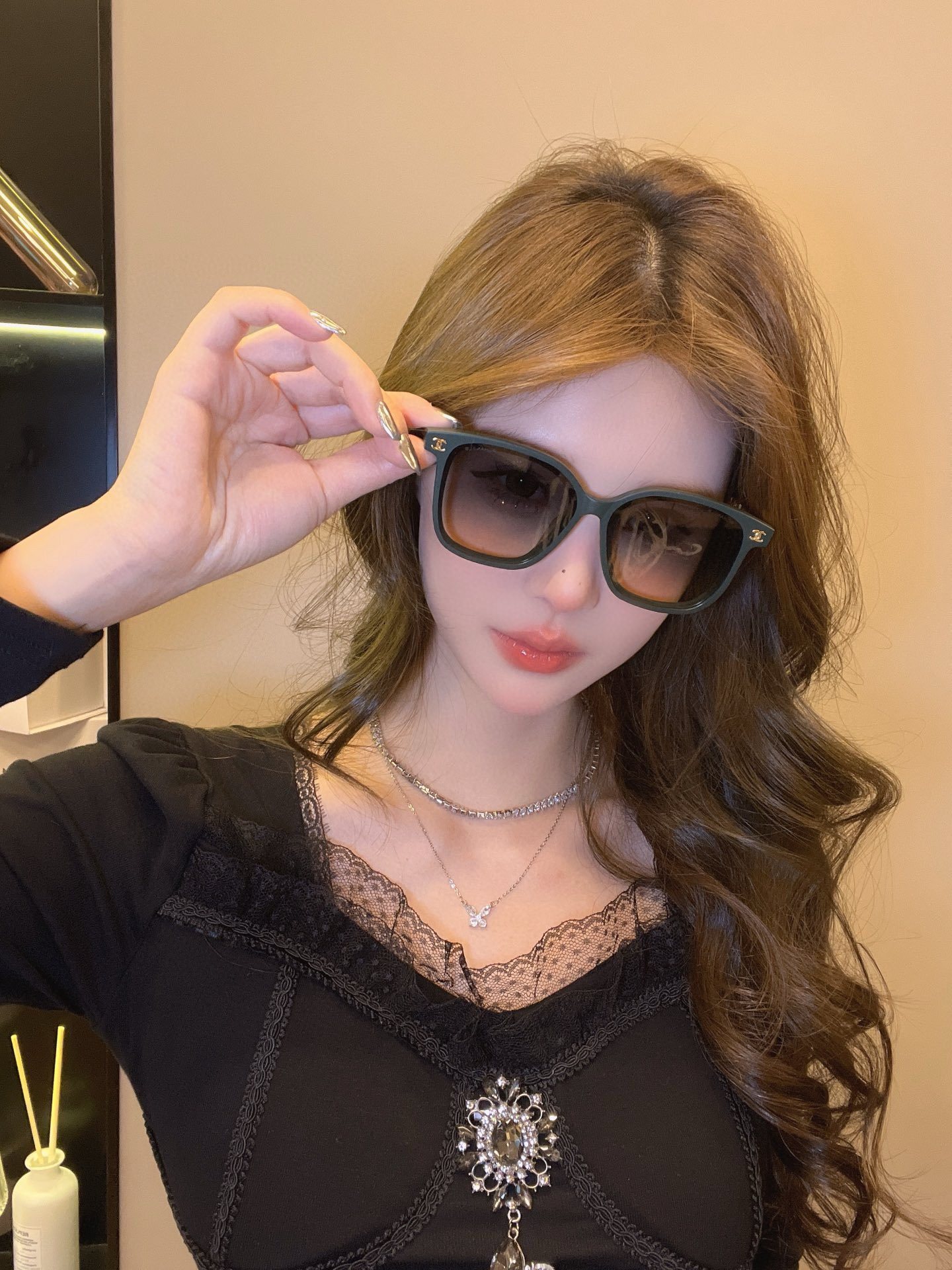 Luxury Oversized Square Sunglasses for Women – UV400 Protection